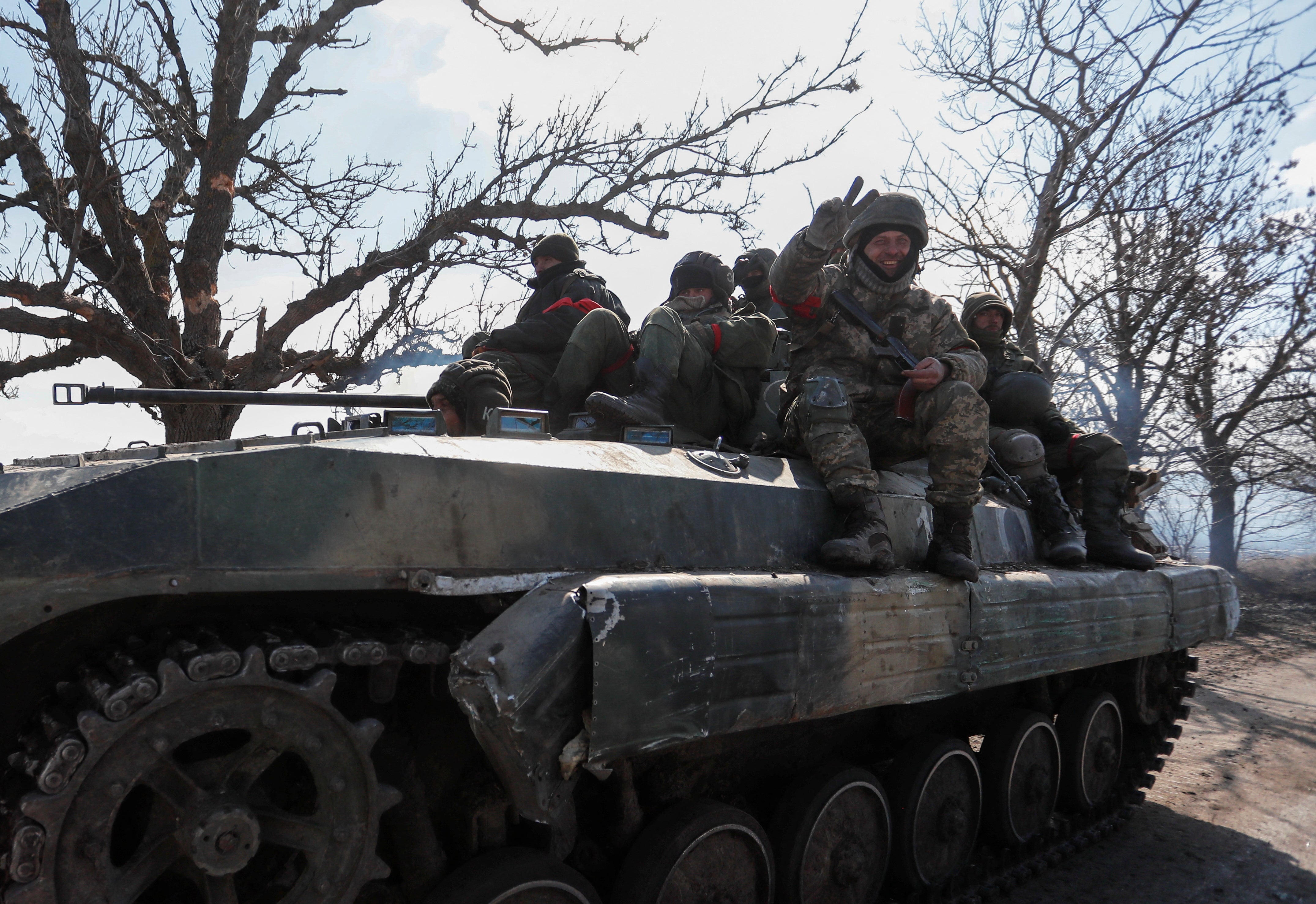 Pro-Russian troops in uniforms without insignia in the Donetsk region