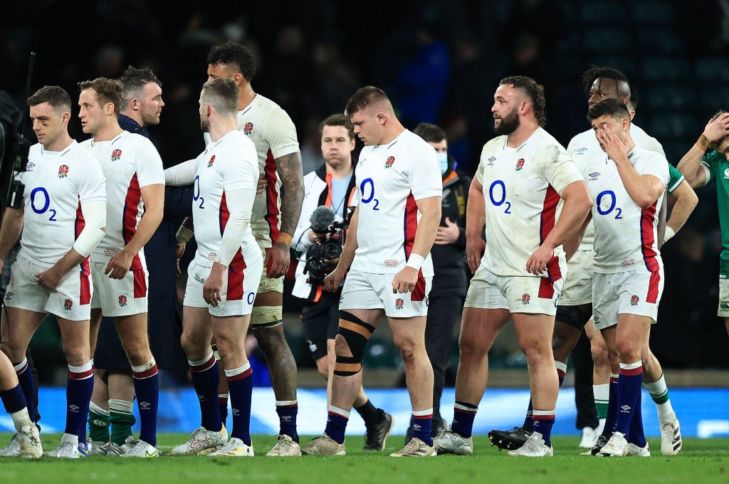 A tired and dejected-looking England team after Saturday’s 32-15 defeat to Ireland at Twickenham