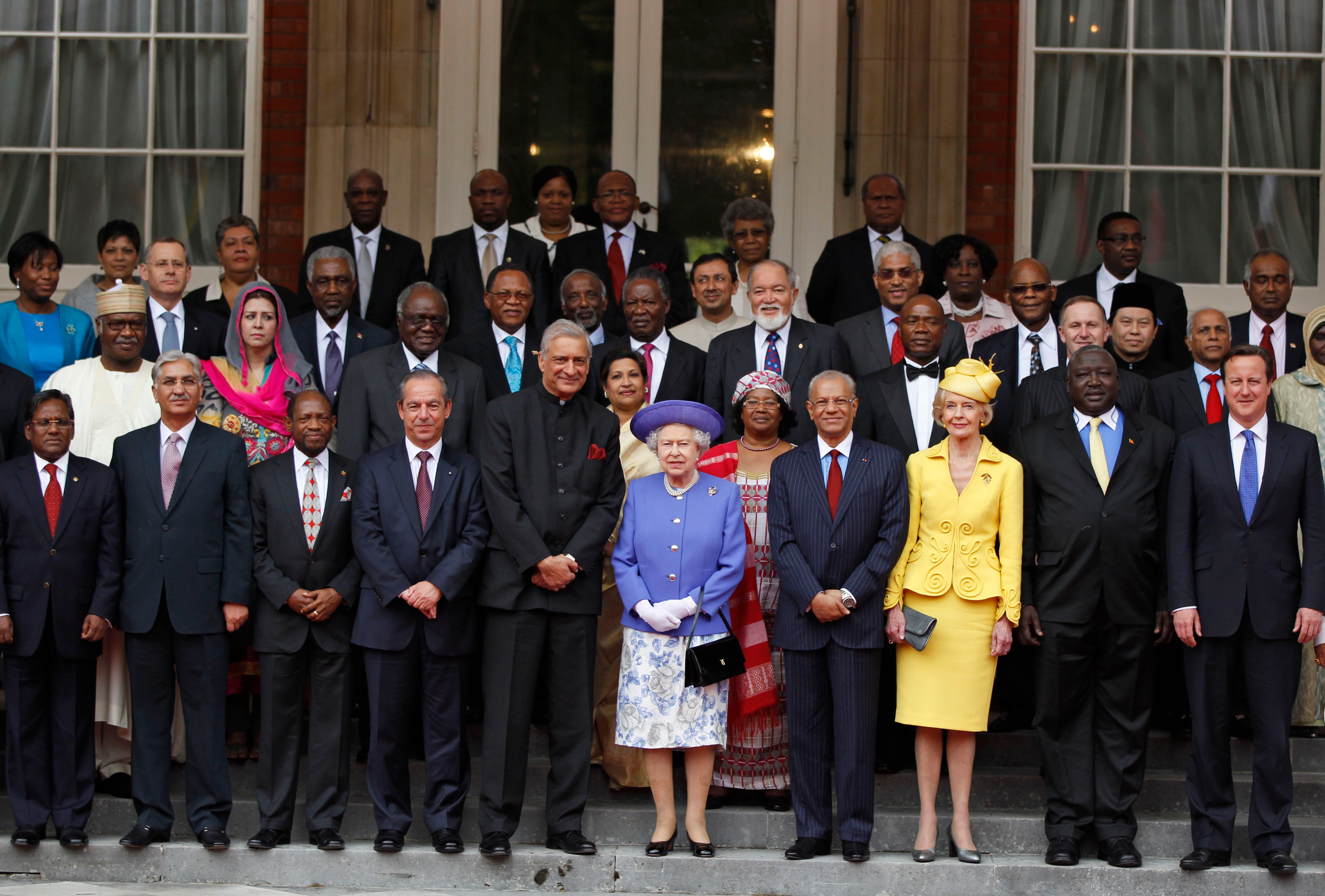 The Queen poses with heads of government and representatives of Commonwealth nations in London in 2012