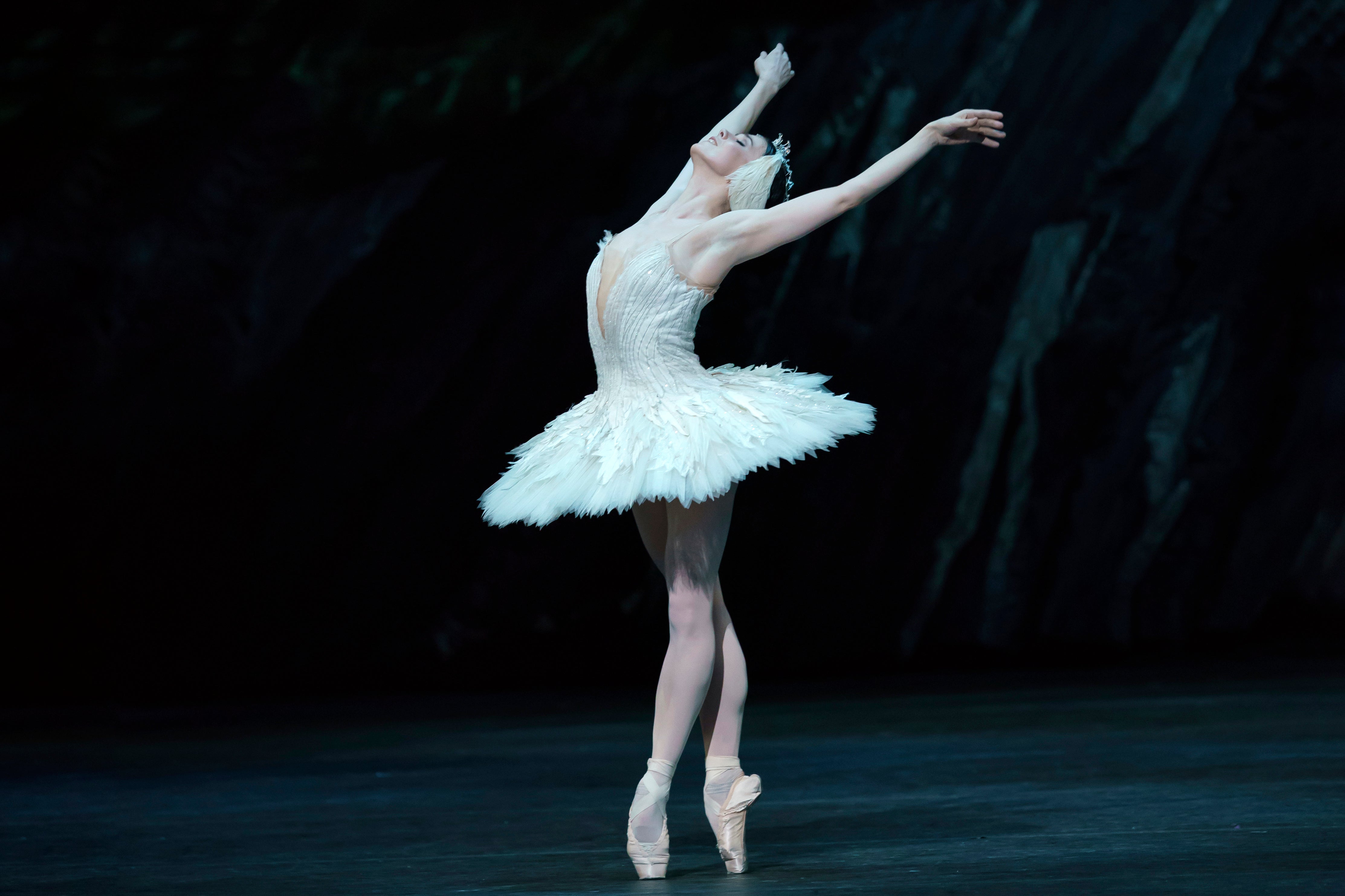 Osipova in ‘Swan Lake’ is mesmerising – it’s like watching a silent movie star who is doubling as a virtuoso ballerina