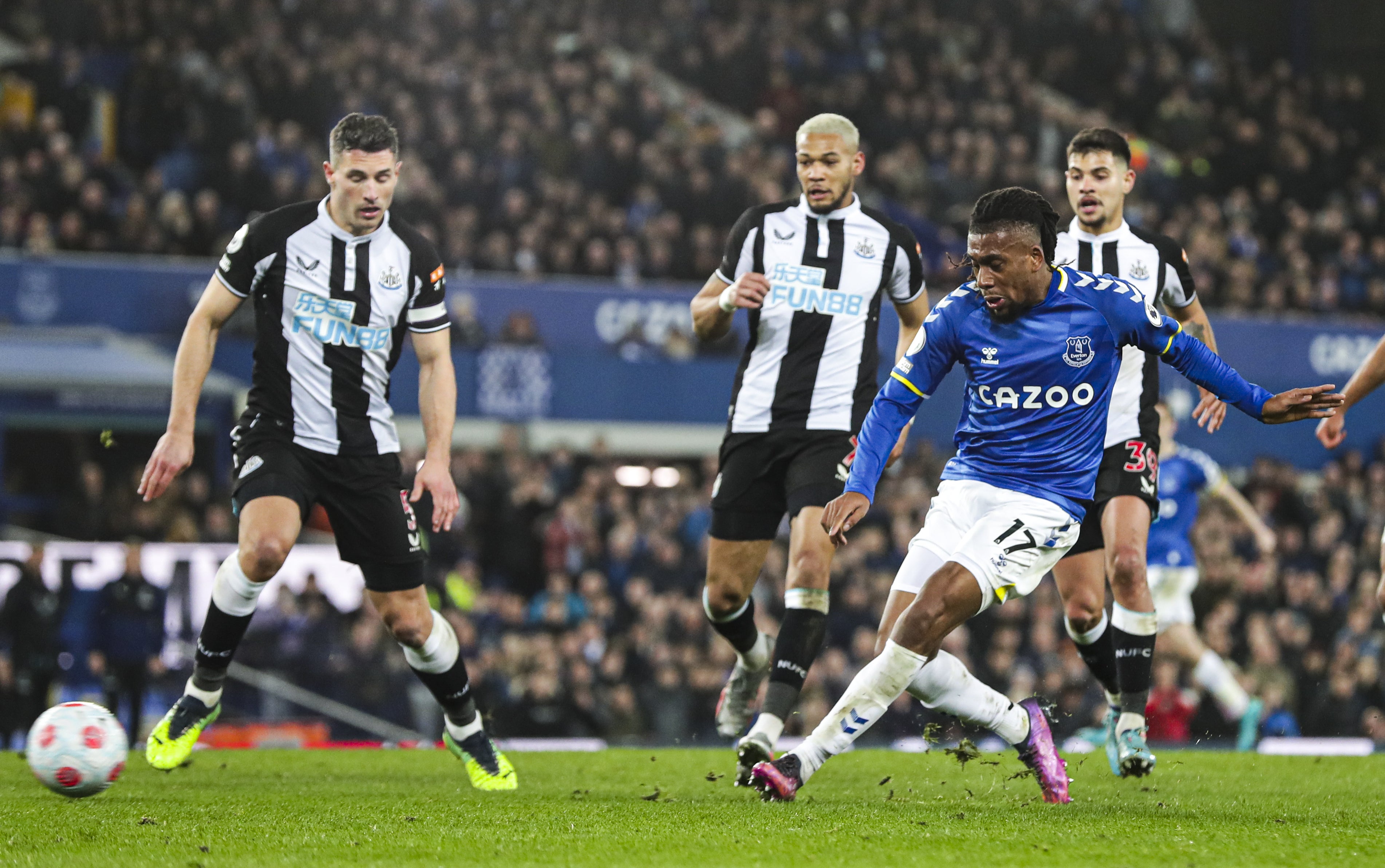 Alex Iwobi scored Everton’s winner (Richard Sellers/PA)