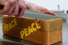 Italy baker makes 'peace' bread, sweets for Ukraine refugees