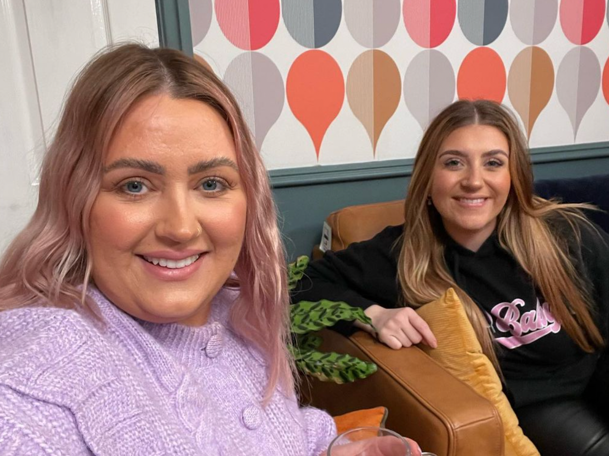 Ellie and Izzi Warner on ‘Gogglebox’