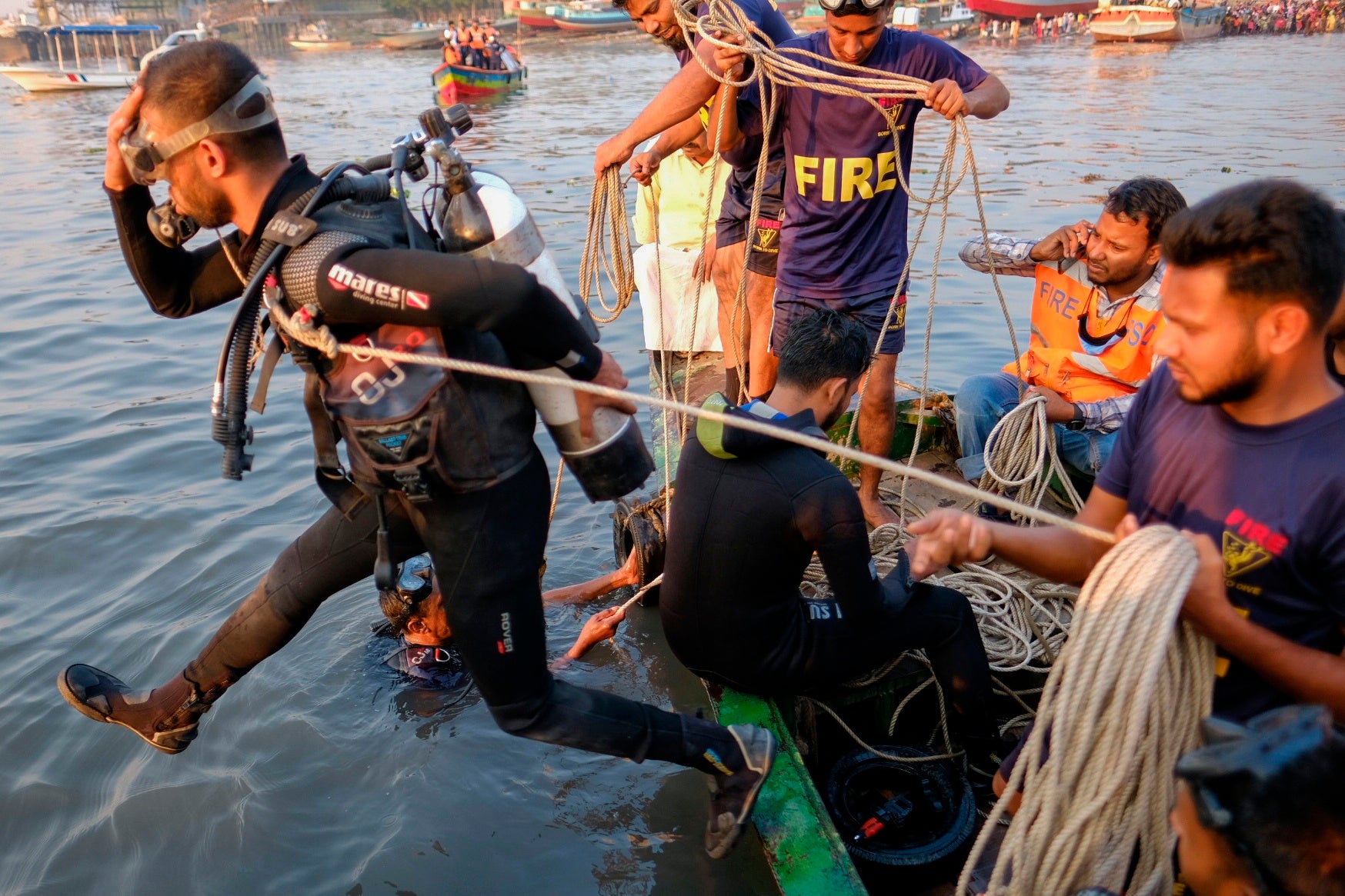 Bangladesh Ferry Sinks