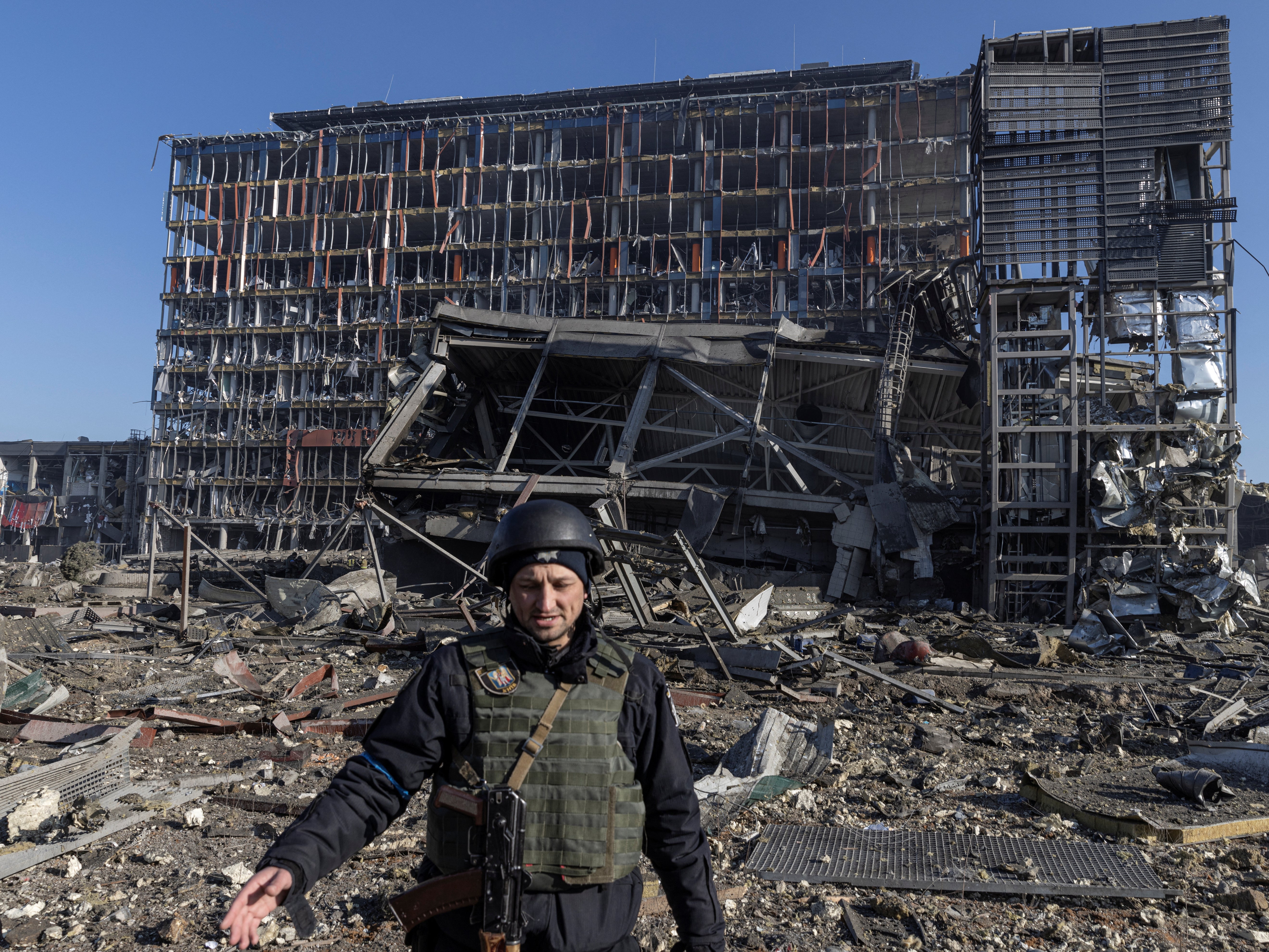 Bombing has destroyed a shopping centre in Kyiv