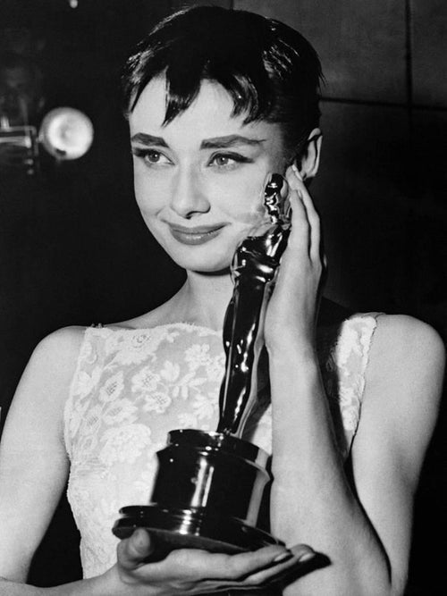 Audrey Hepburn with her Oscar.