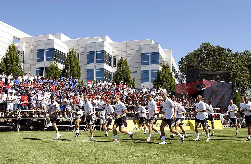 Clegg oversees a Manchester United training session on a pre-season tour of the USA in 2003