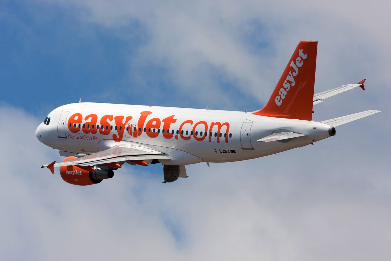 An easyJet A319