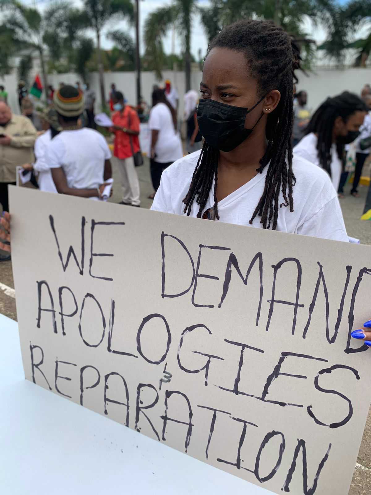 Hundreds of people protested in Kingston ahead of Prince William and Kate’s visit to Jamaica.