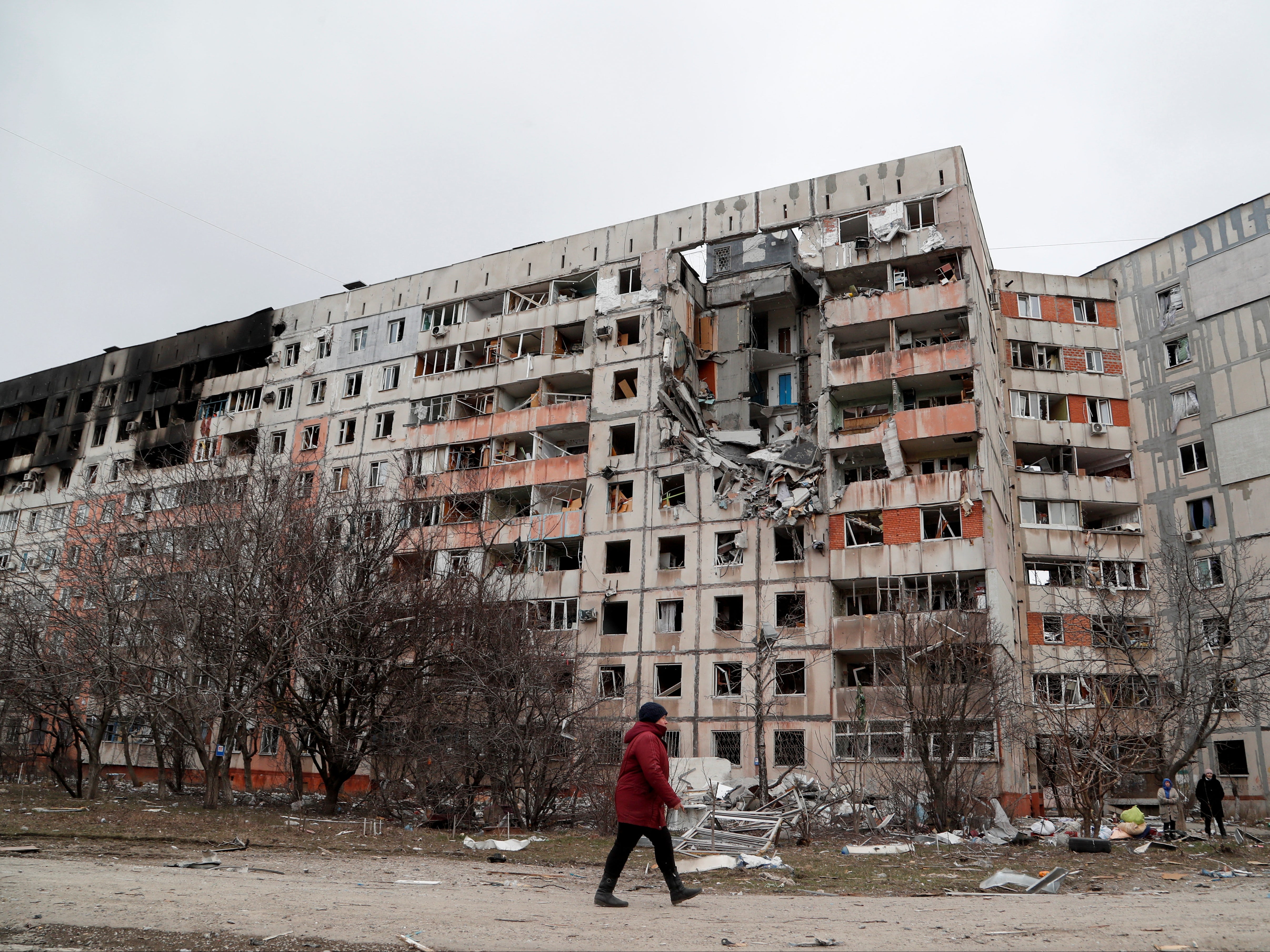 Ukraine’s president estimates tens of thousands remained in Mariupol nearly a month into the invasion of Ukraine