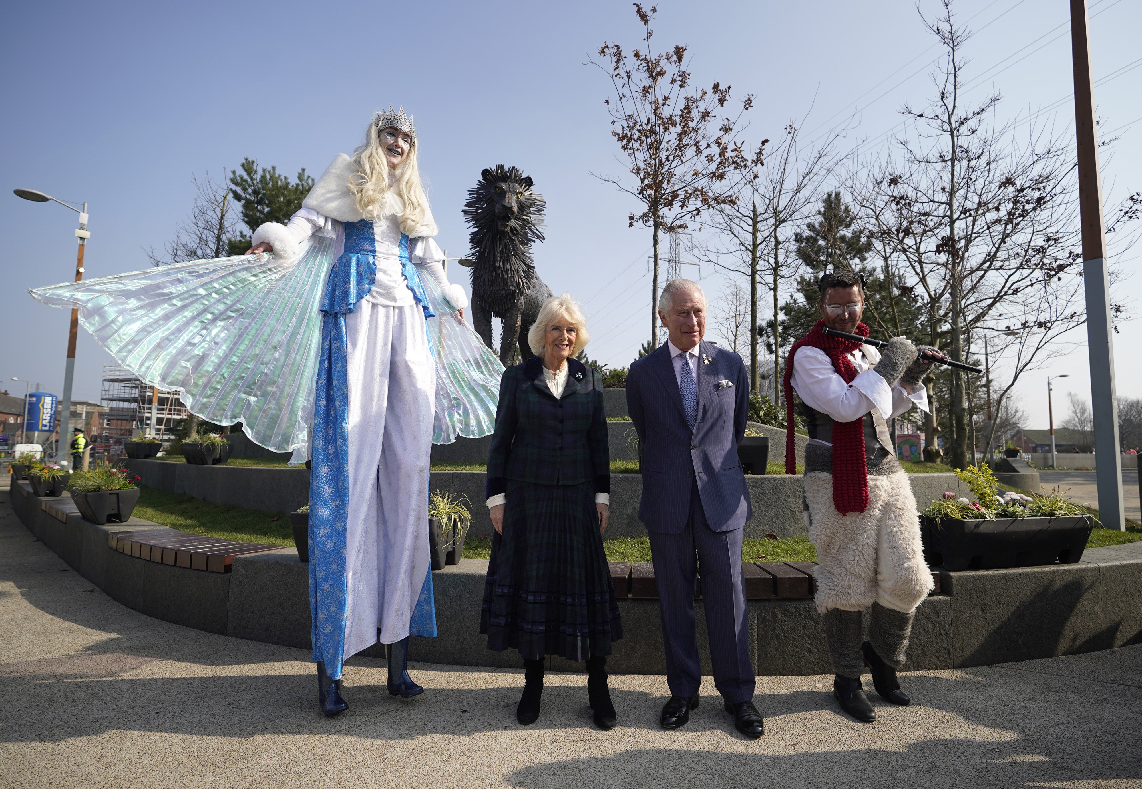 The royal couple meet performers dressed as the White Witch and Mr Tumnus (Niall Carson/PA)