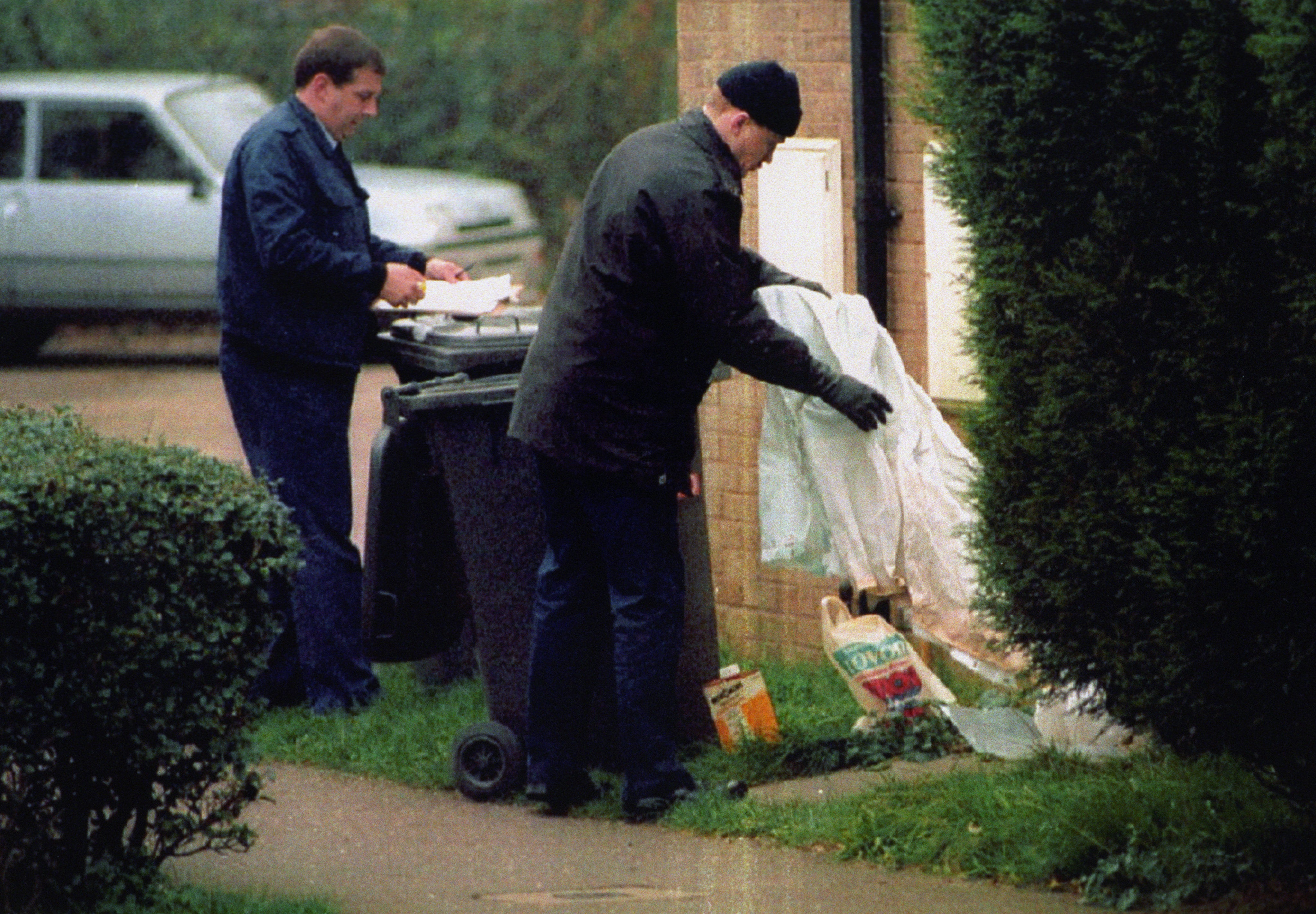 Police searching the Welland Estate, Peterborough (PA)