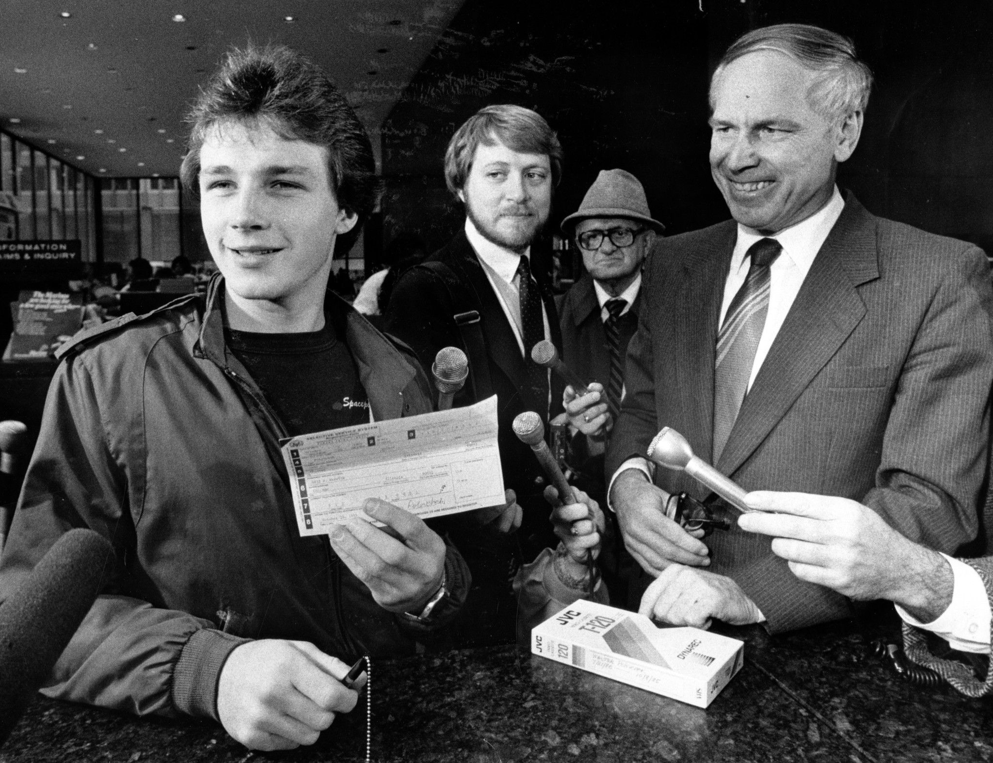 Walter registering for the draft in 1985 after becoming a US citizen