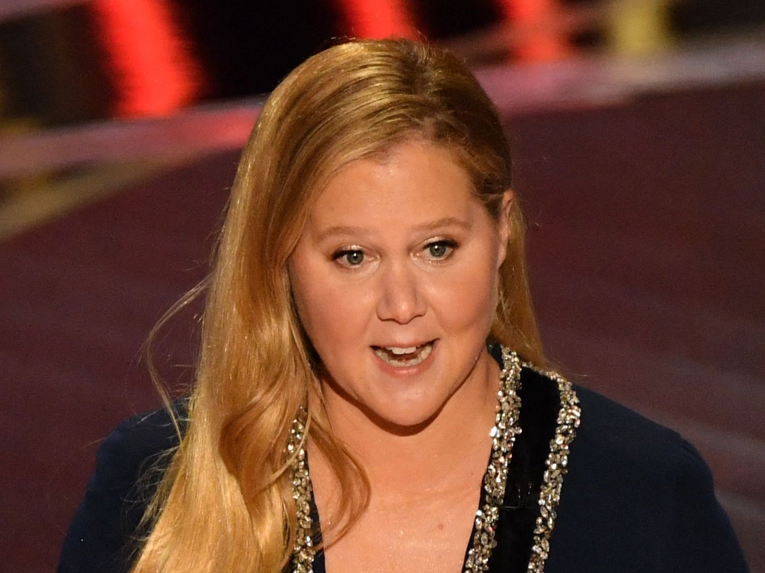 Amy Schumer joke about Leonardo DiCaprio draws gasp at Oscars