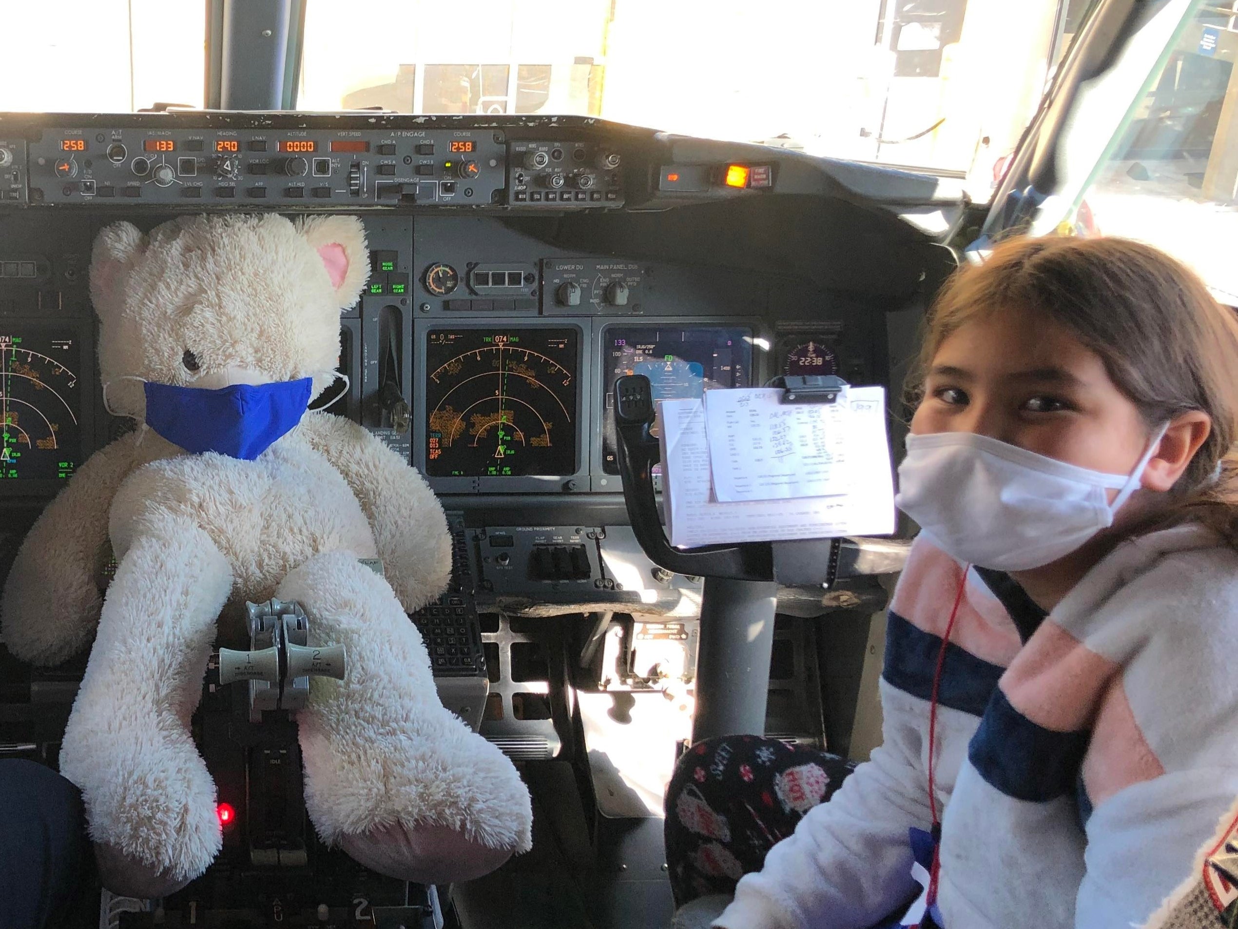 Taylor and Bailey visit the cockpit