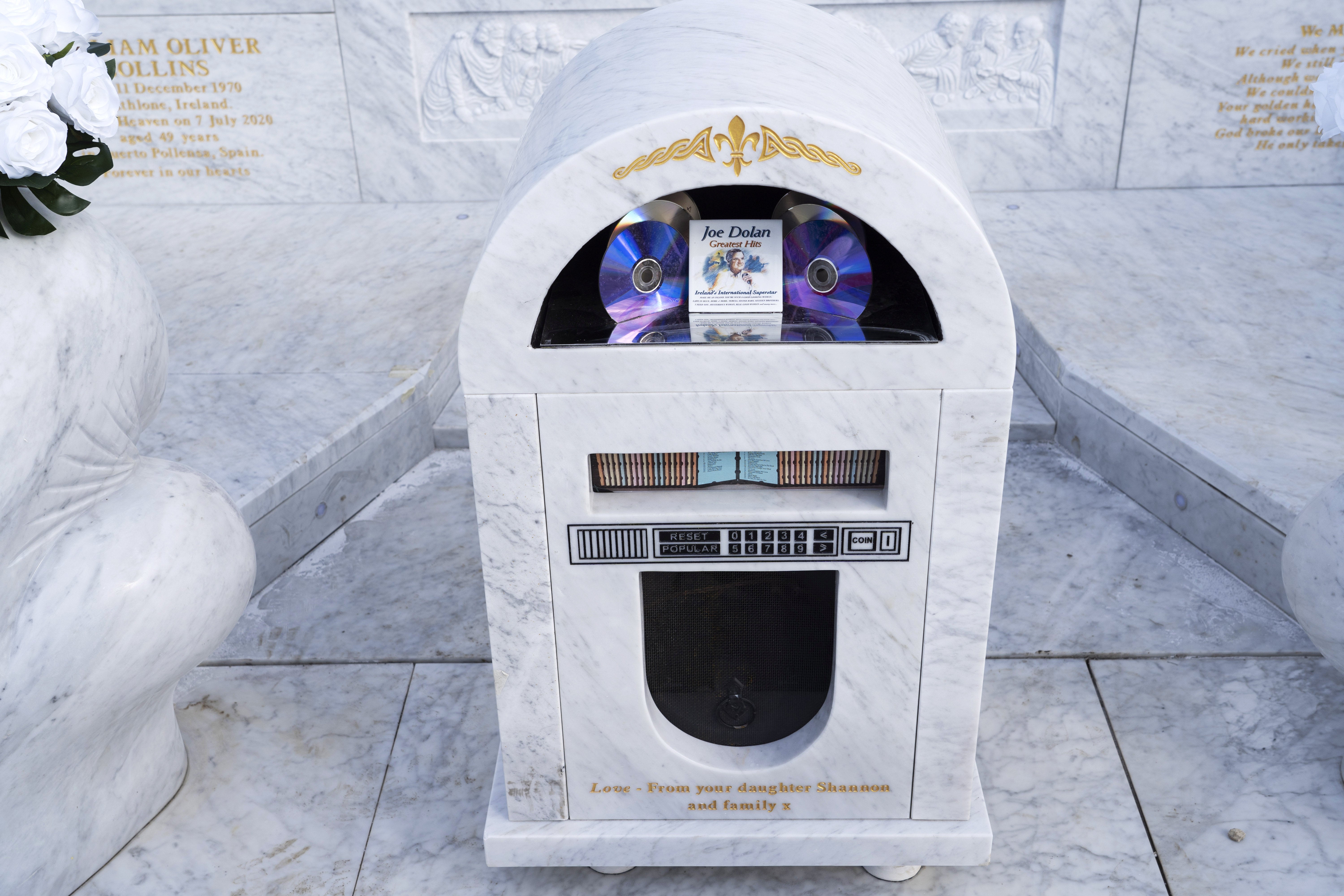 The memorial features a solar-powered jukebox to serenade mourners