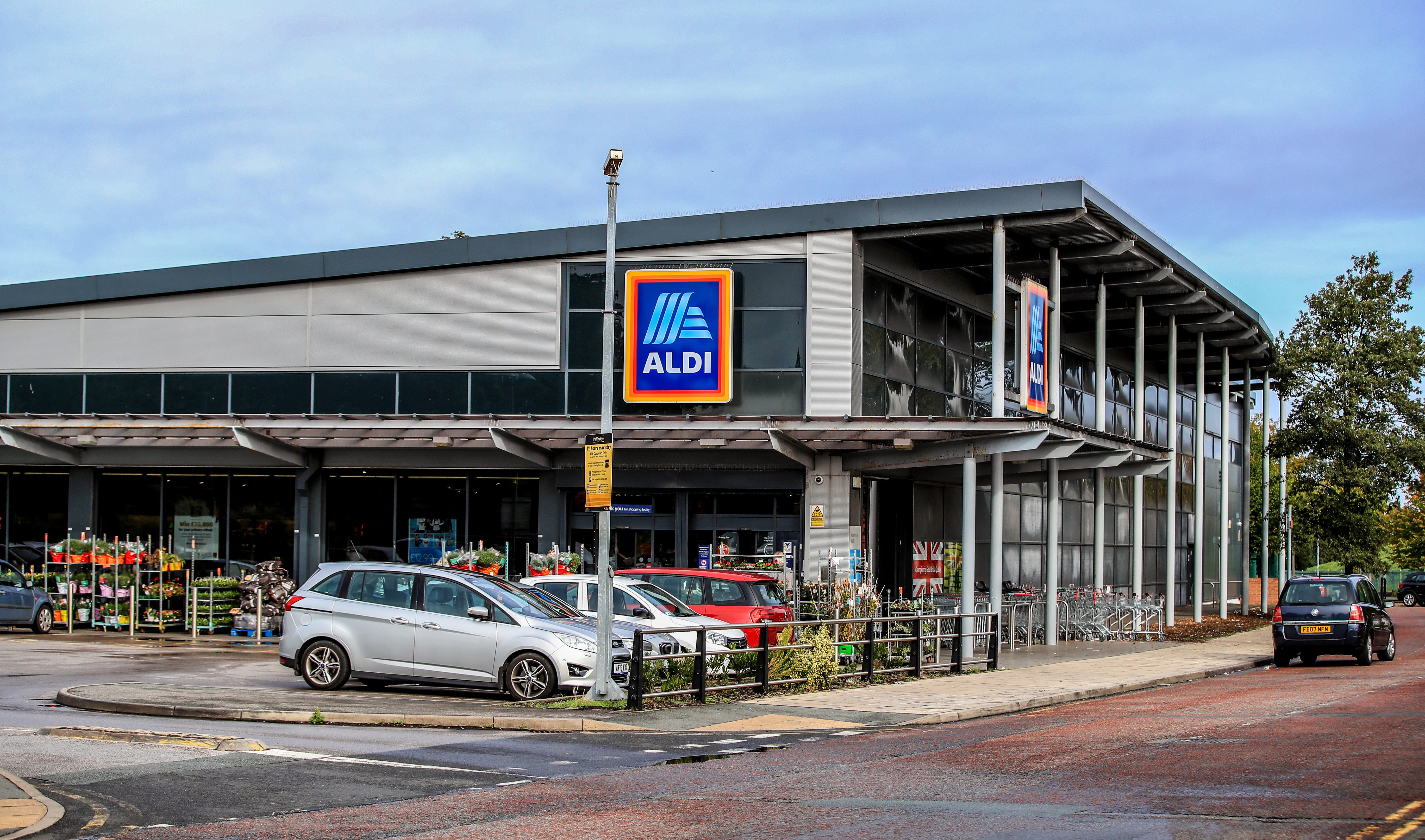 The cost of groceries is now 5.2% higher than it was a year ago, with inflation in the past four weeks hitting its highest level in nearly a decade, new figures show (Peter Byrne/PA)