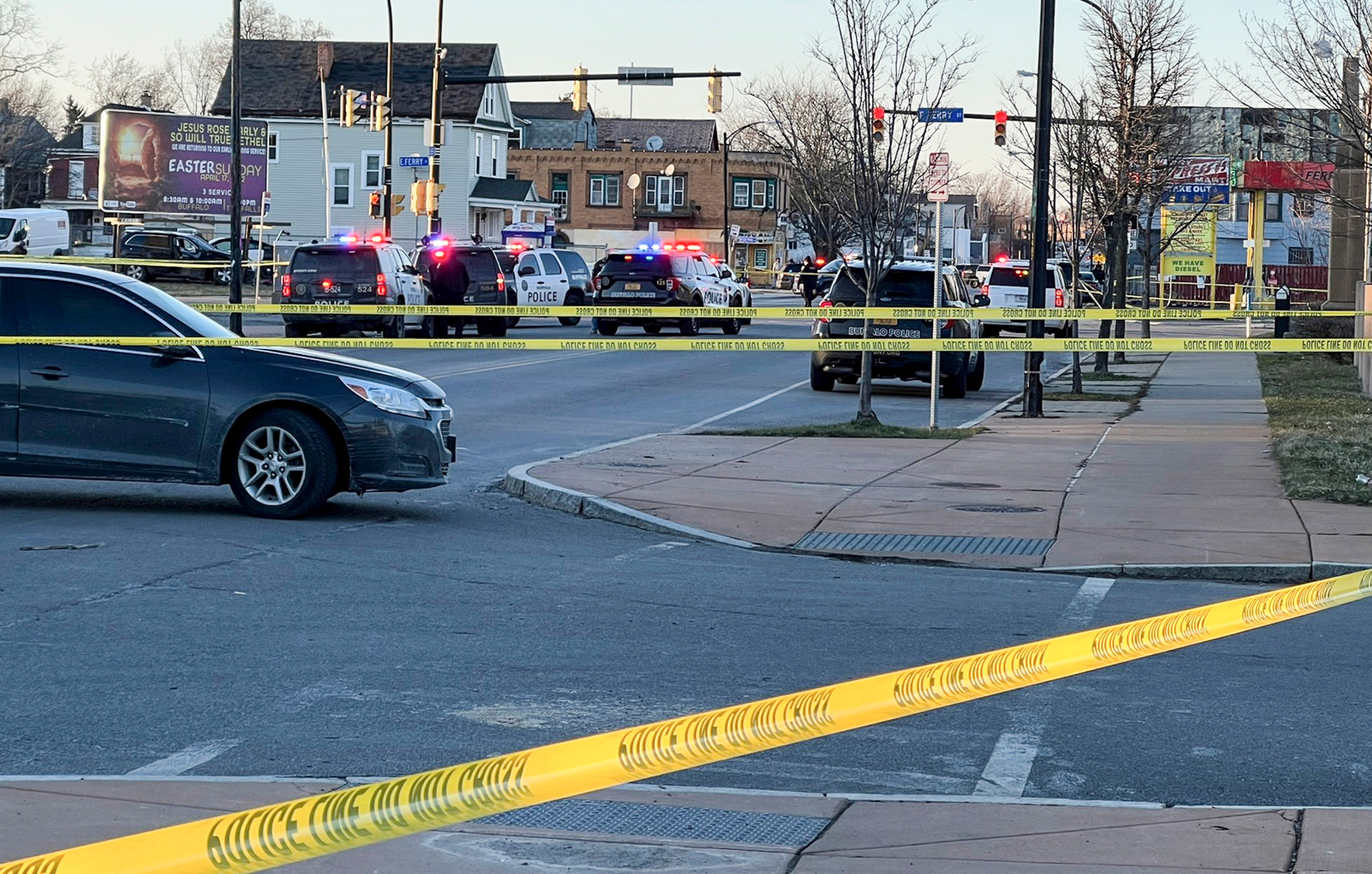 'Multiple officers hit!' Bullets fly in Buffalo police chase