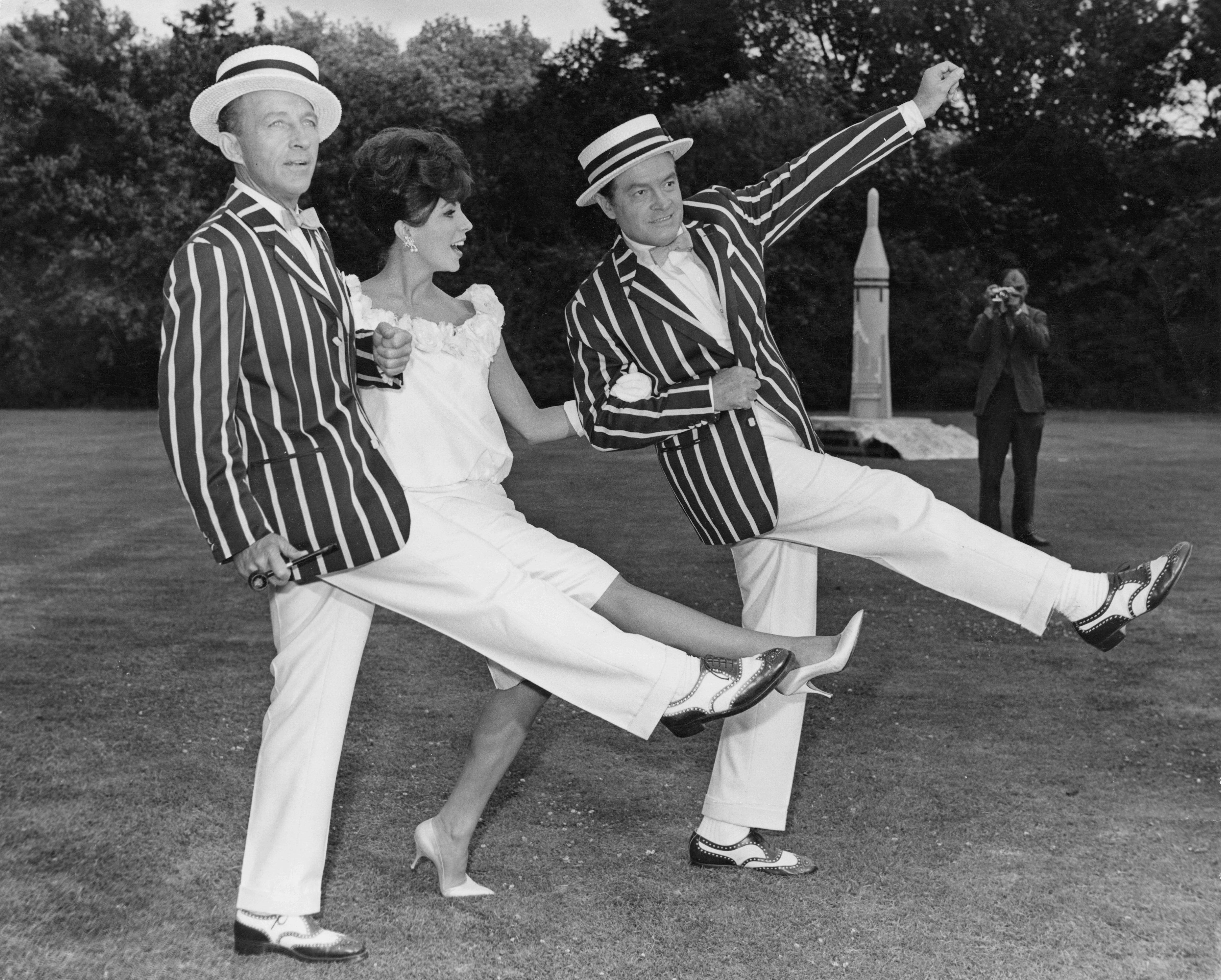 Collins with co-stars Bob Hope and Bing Crosby as they start work on the film ‘The Road to Hong Kong’, 1961