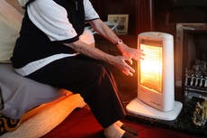 ‘Sometimes dinner is just biscuits’: Elderly people choose between heating and eating as bills surge by £830
