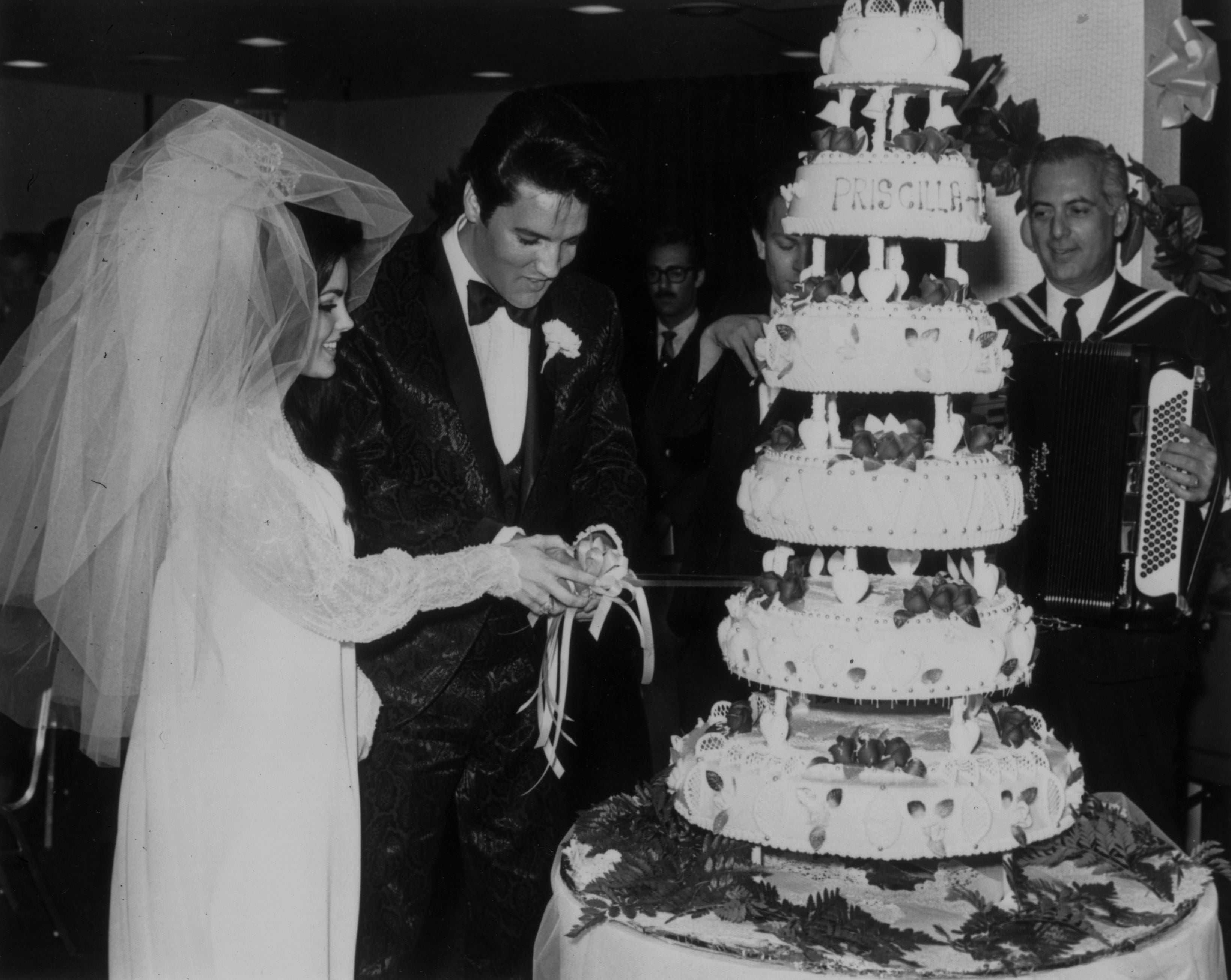 Priscilla and Elvis Presley married in 1967