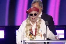 Grammys 2022 live: Joni Mitchell wins award at premiere ceremony