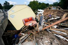 Suit blames railroad bridge clog in deadly Tennessee floods 