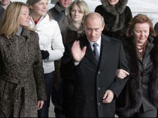 EU targets Putin’s daughters in new sanctions