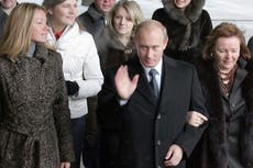 EU targets Putin’s daughters in new sanctions
