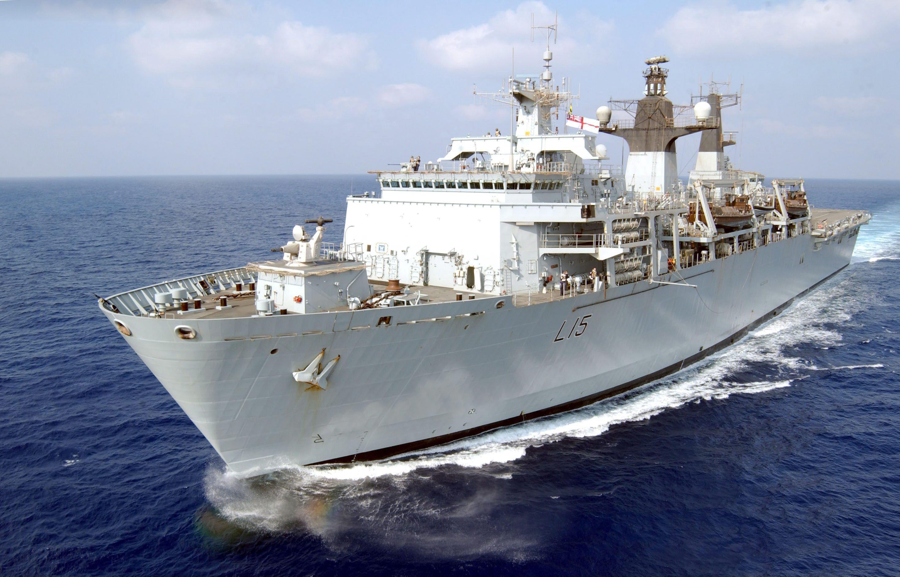 Amphibious ship HMS ‘Bulwark’