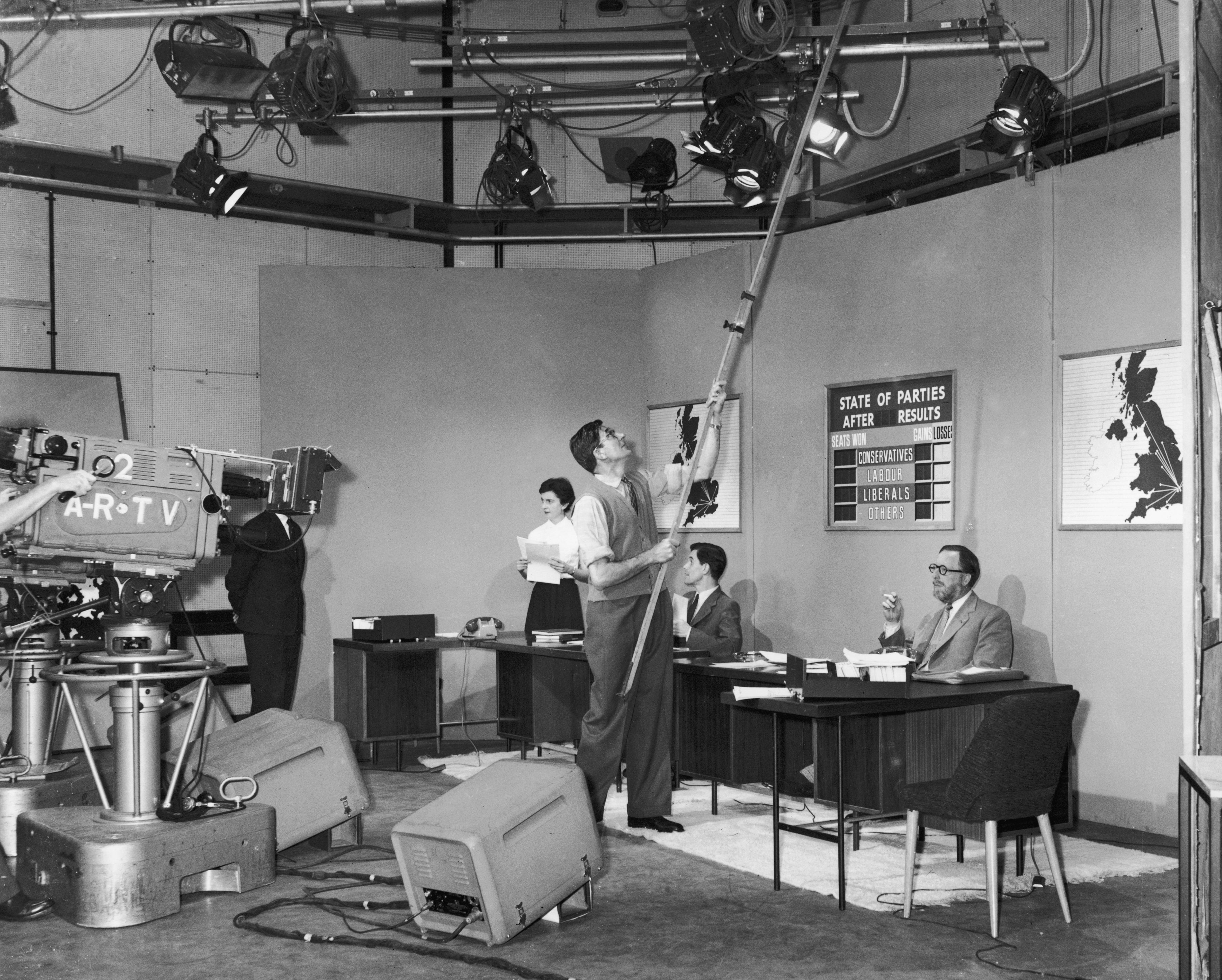 October 1959: ITN and ITV broadcasting teams prepare for a dummy run of the networked news coverage of the General Election at Television House, London