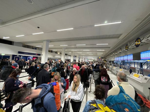 Mike captured this shot of the Manchester Airport queue