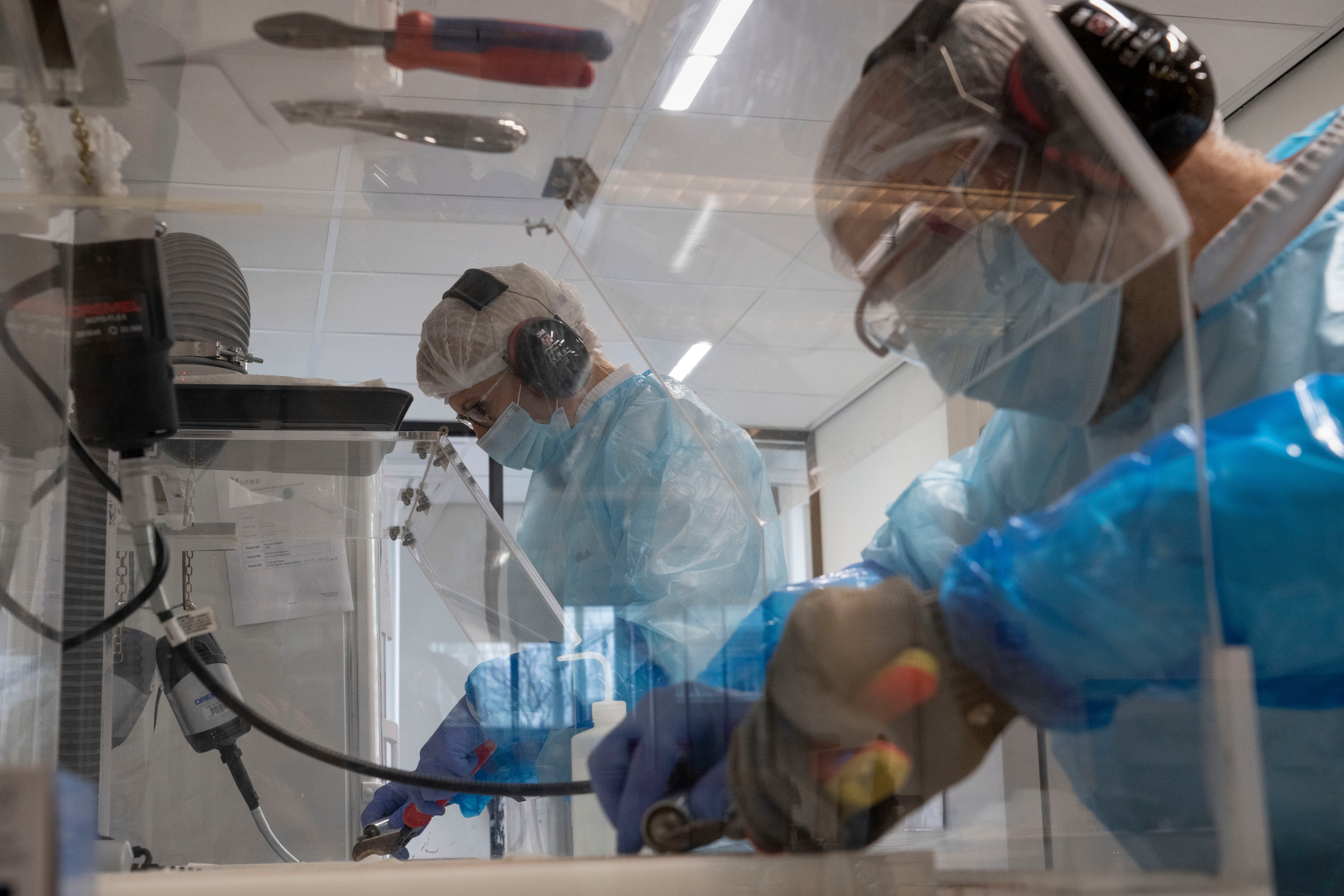 Netherlands Russia Ukraine War Identifying The Dead