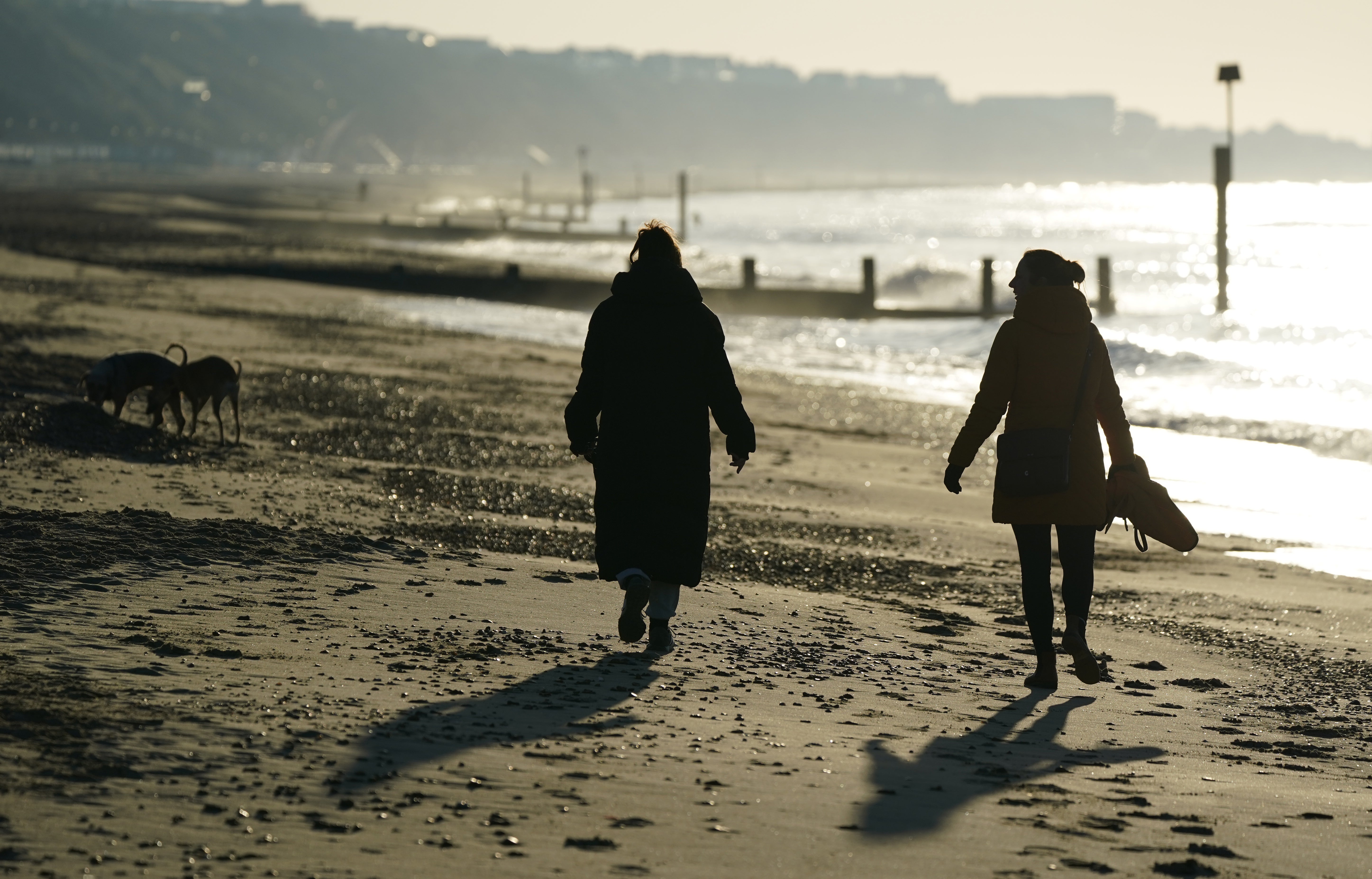 A mild Easter weekend is on the cards according to the Met Office (Andrew Matthews/PA)