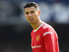 Cristiano Ronaldo apologises for phone incident after Manchester United defeat at Everton