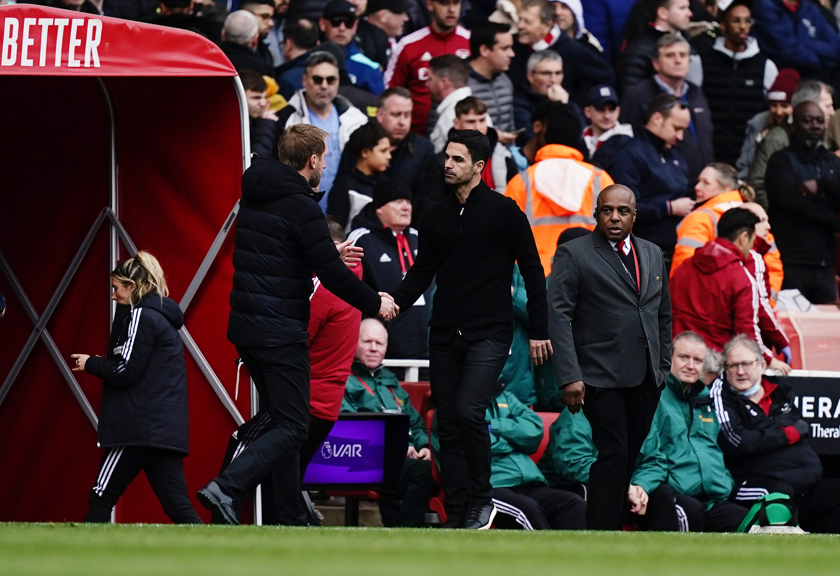Brighton manager Graham Potter and Arsenal boss Mikel Arteta shake hands after the Seagulls’ 2-1 win at Emirates Stadium (Aaron Chown/PA Images).