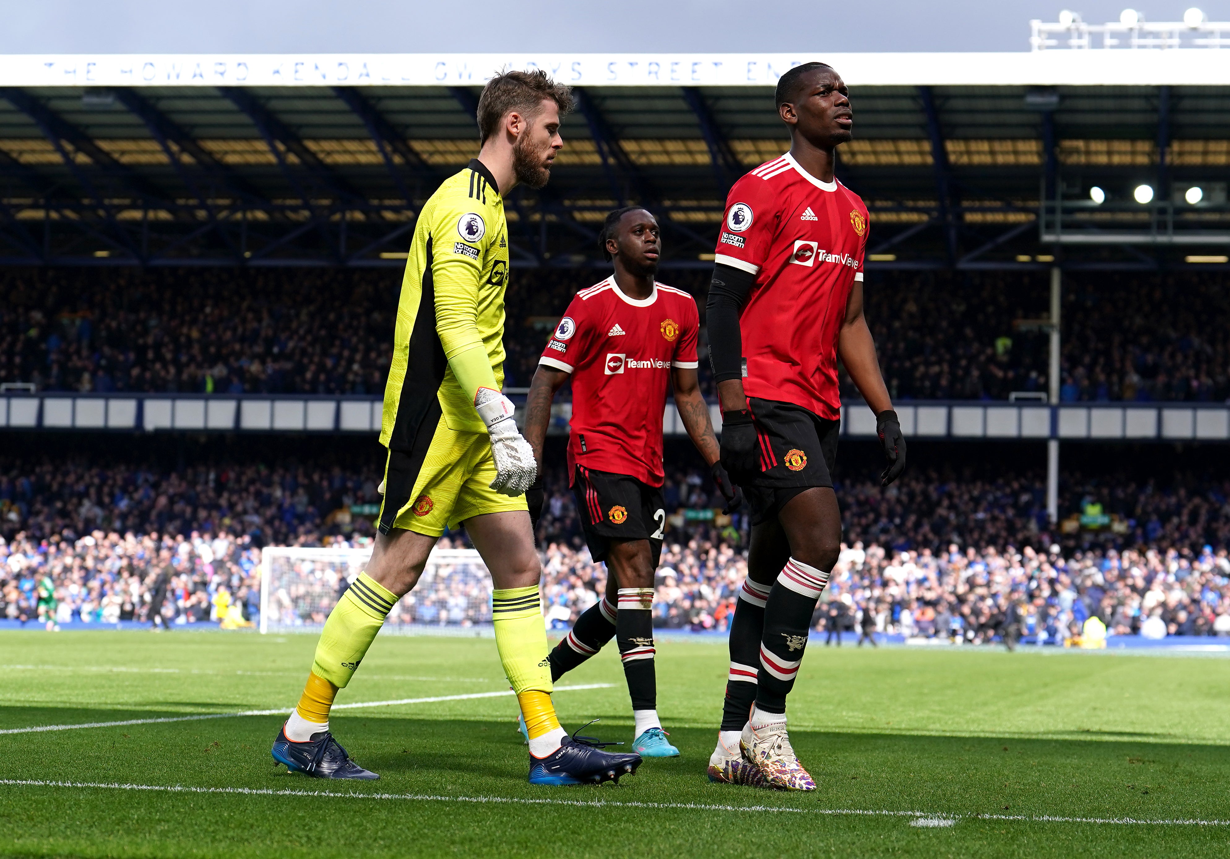 David De Gea, left, bemoaned Manchester United’s performance at Goodison Park (Martin Rickett/PA)