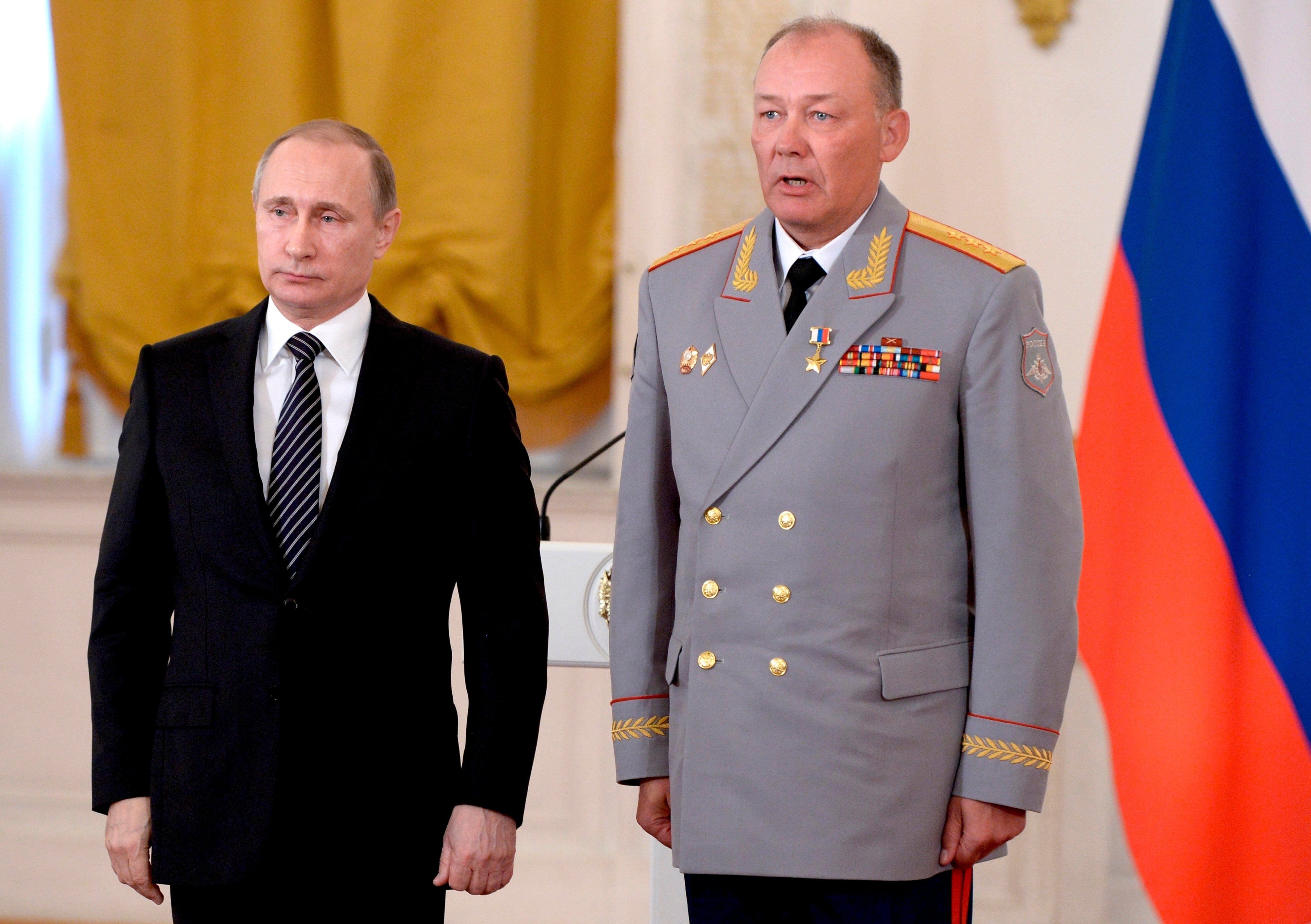 Russian president Vladimir Putin and Alexander Dvornikov