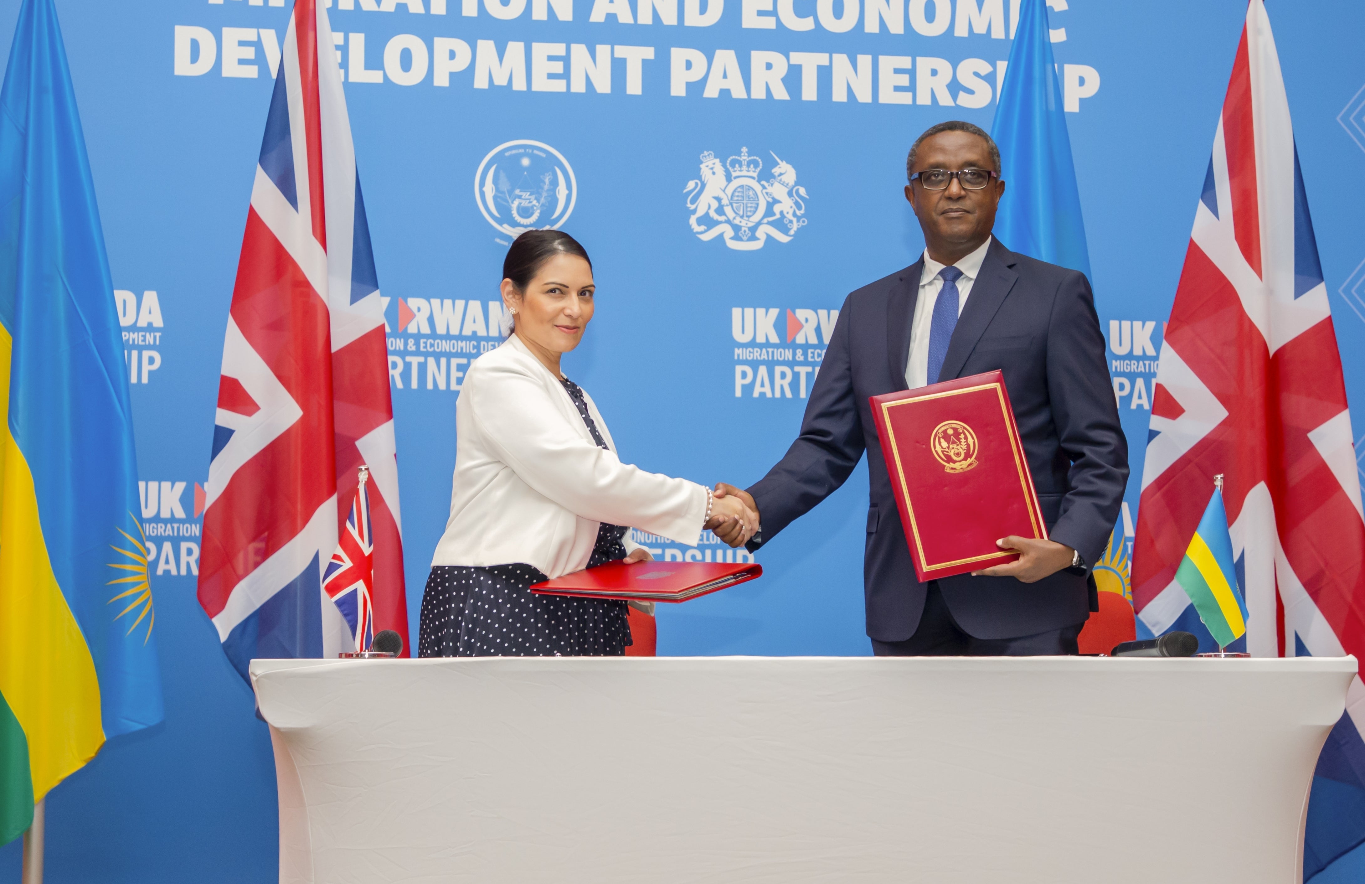 Priti Patel with the Rwandan foreign minister, Vincent Biruta