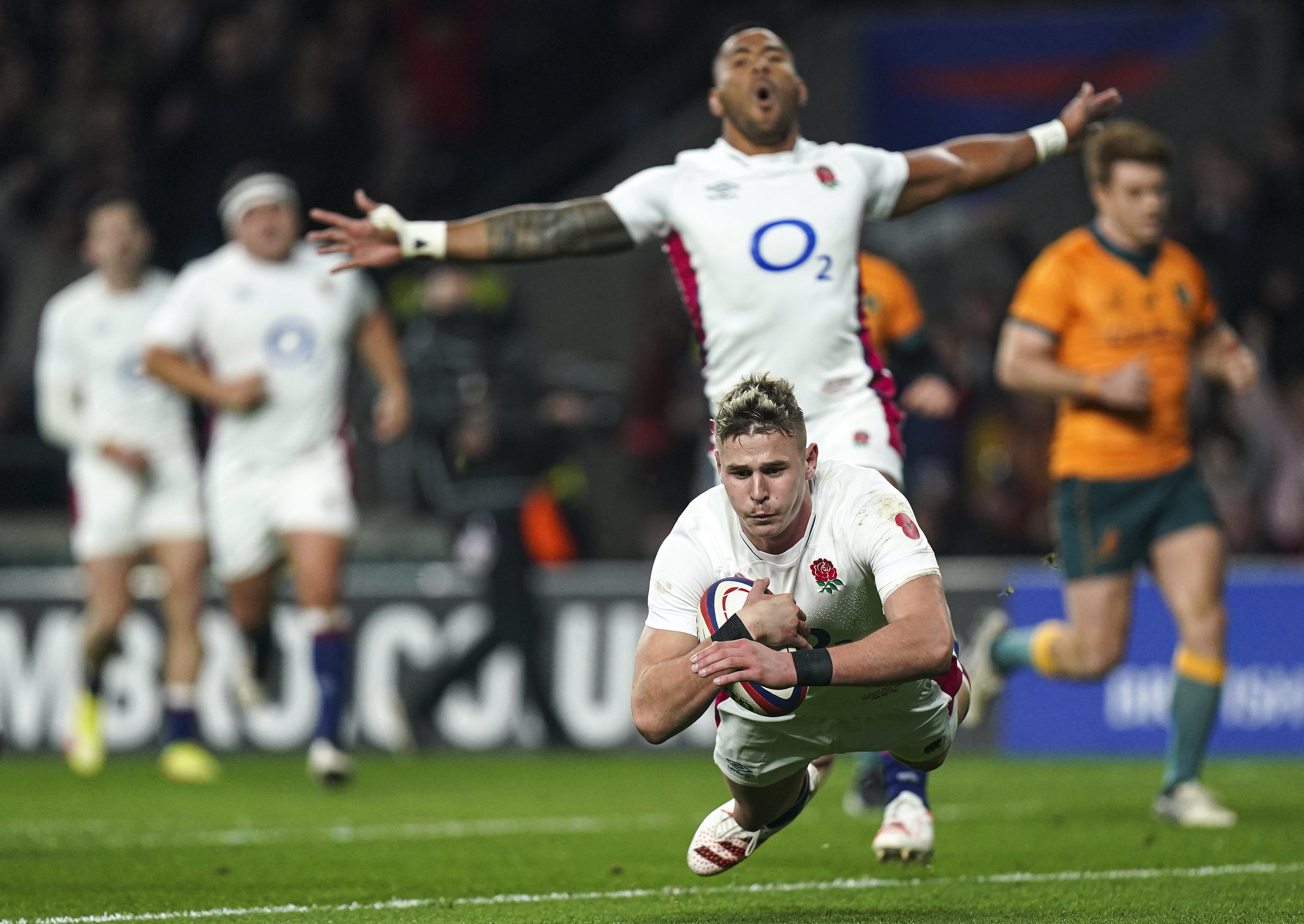 Leicester full-back Freddie Steward scores a try for England against Australia (Mike Egerton/PA)