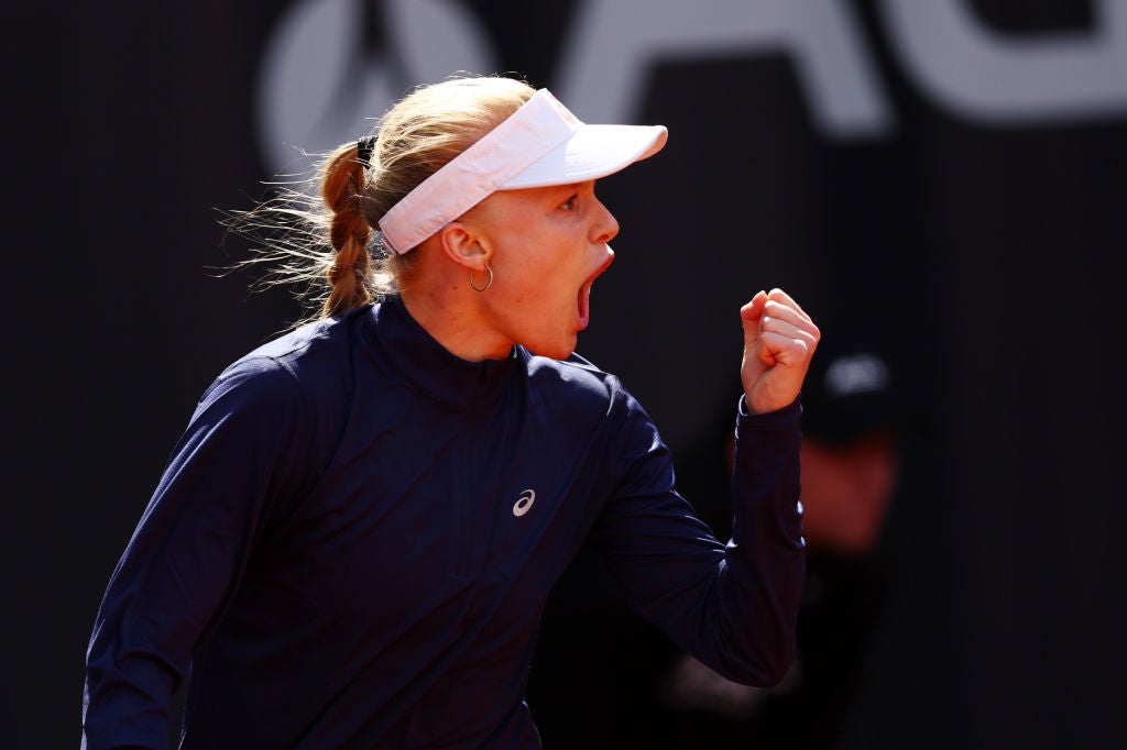 Harriet Dart battled to set up a deciding doubles rubber