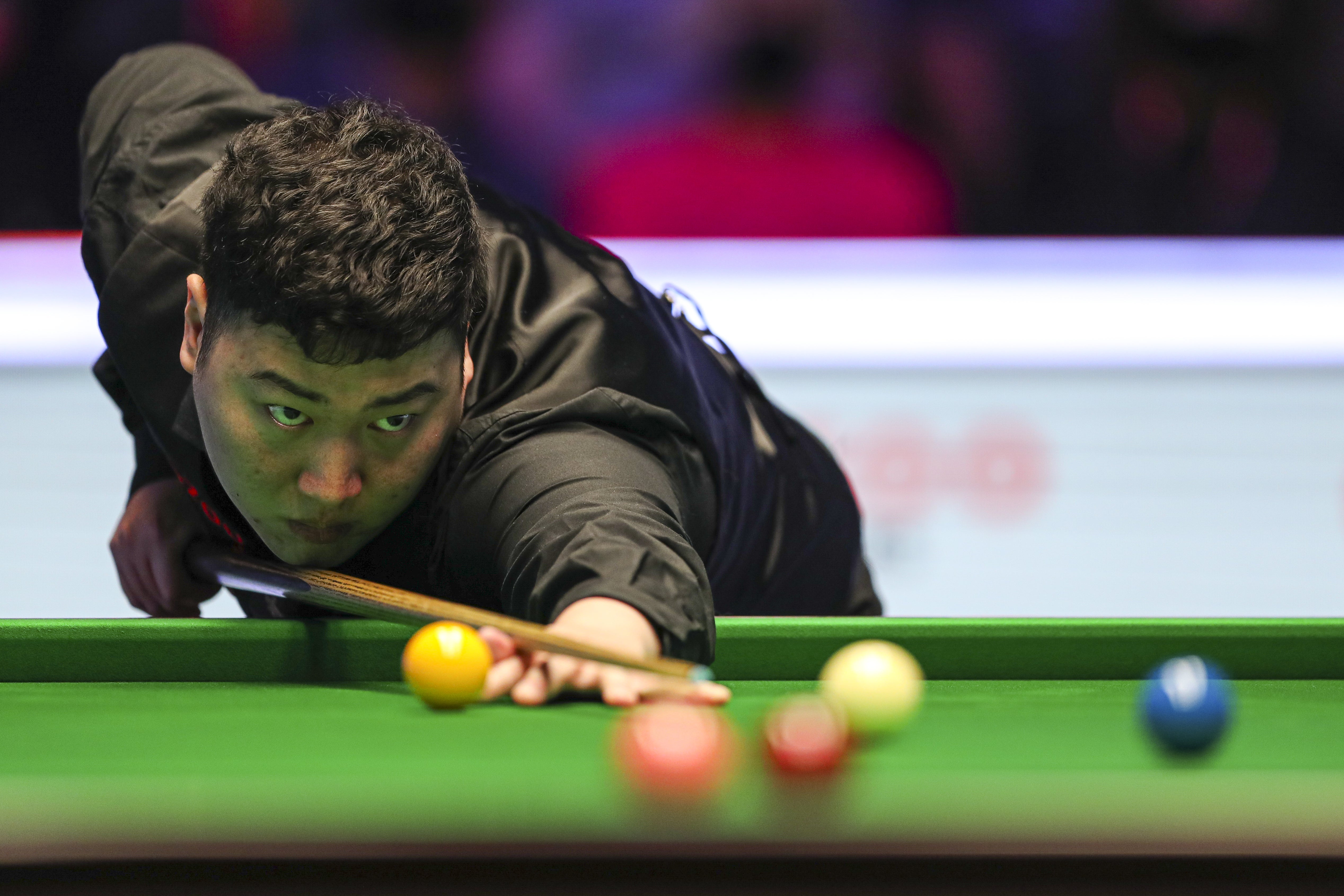 Yan Bingtao edged into a 5-4 lead over Chris Wakelin (Kieran Cleeves/PA)