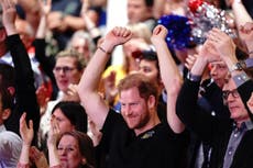 Harry joins Team UK fans in Invictus murderball showdown with Team US