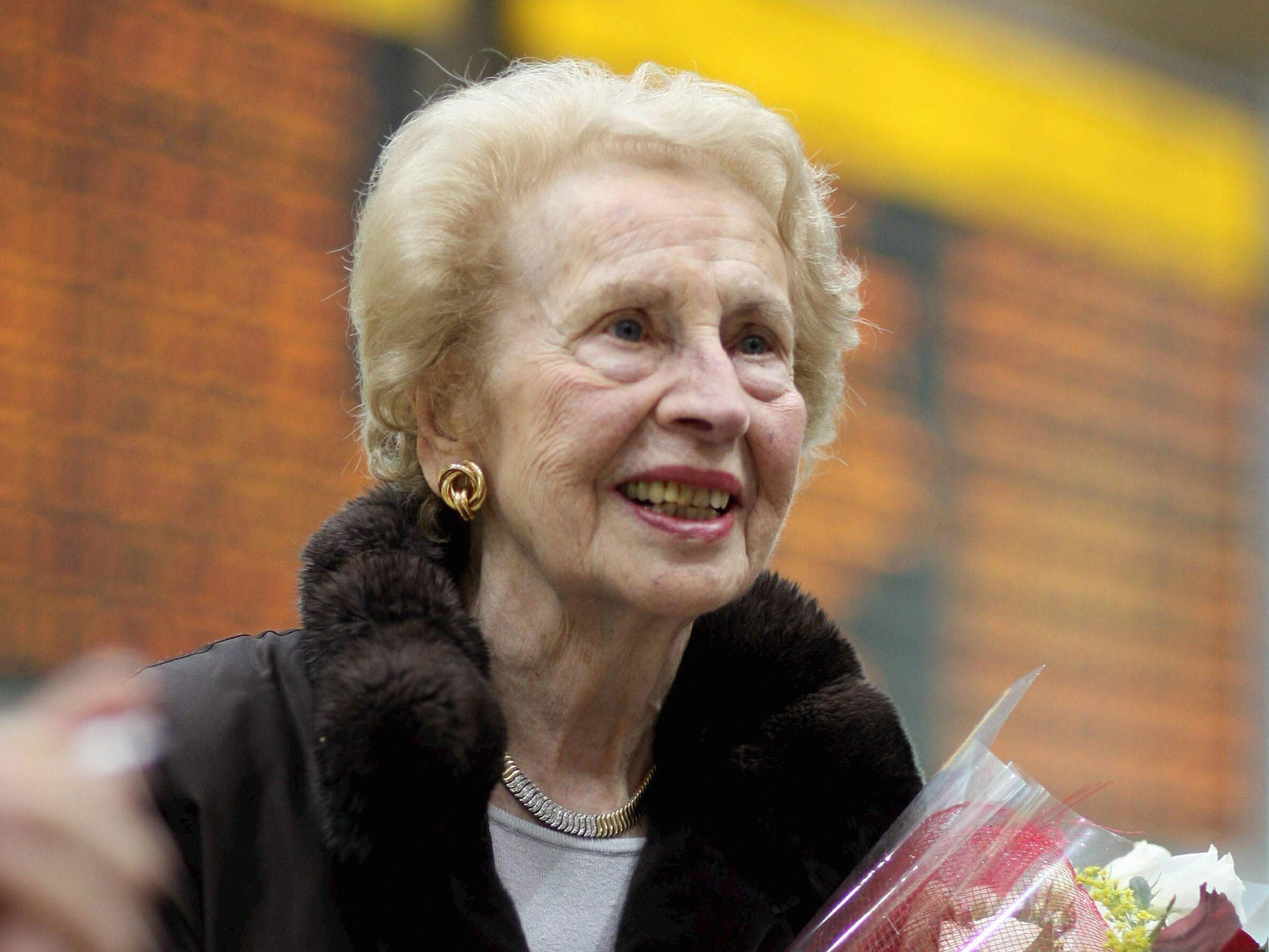 Reinhardt, then 92, arrives at Ben Gurion Airport in December 2007 to take up Israeli citizenship