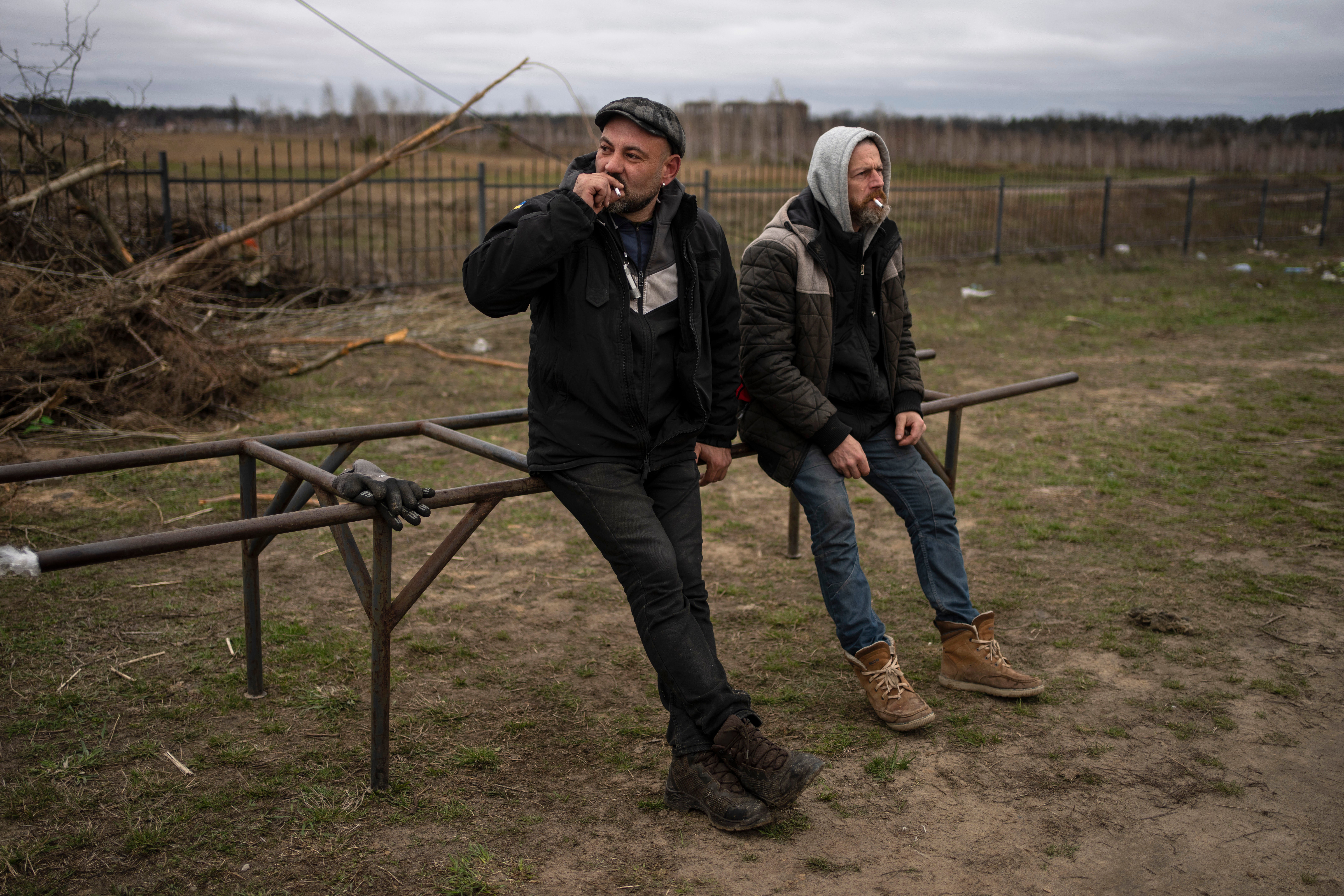 Russia Ukraine War Cemetery Worker Photo Gallery