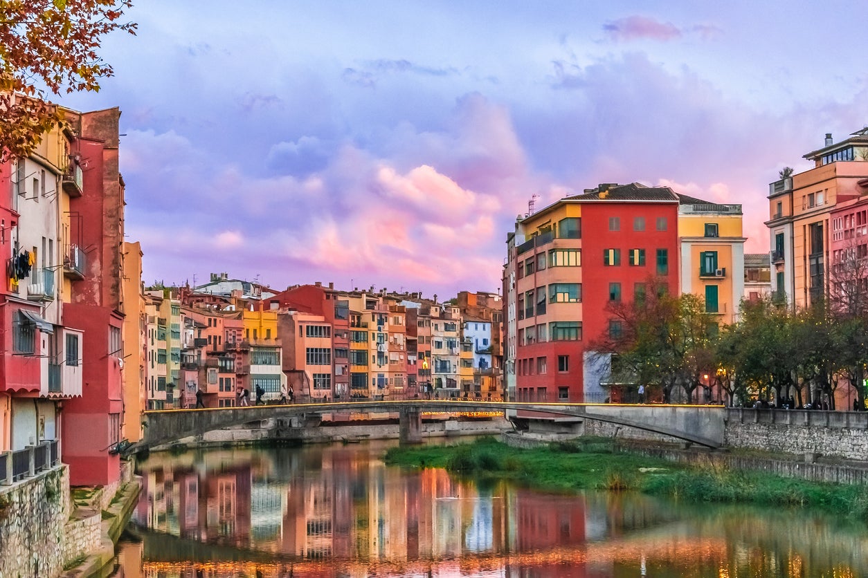 Stop off in Girona on a flight-free trip to Spain