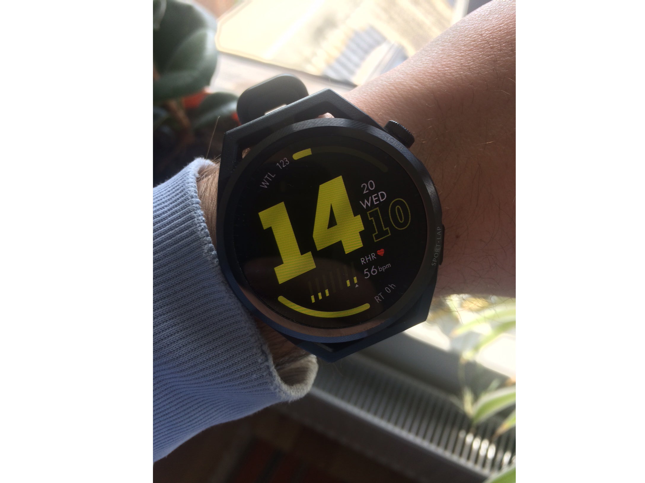 After a week of constant wear, including at night, and a workout each day, the GT runner still had 52 percent of its battery life left