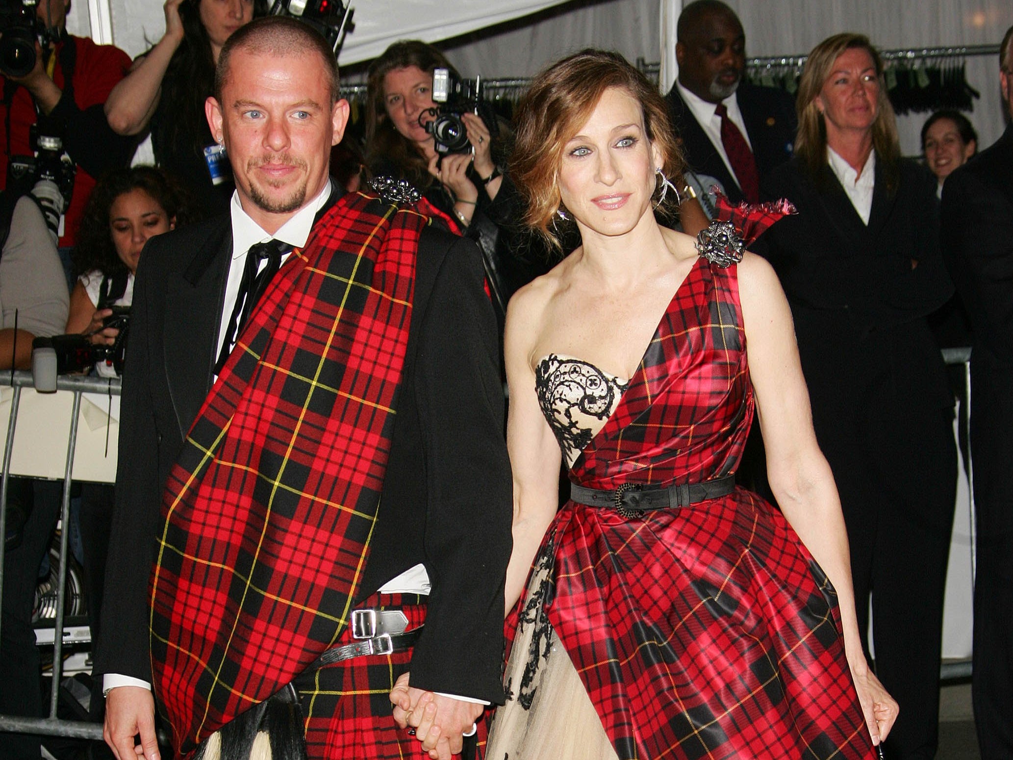 Sarah Jessica Parker and Steve McQueen at the 2006 Met Gala