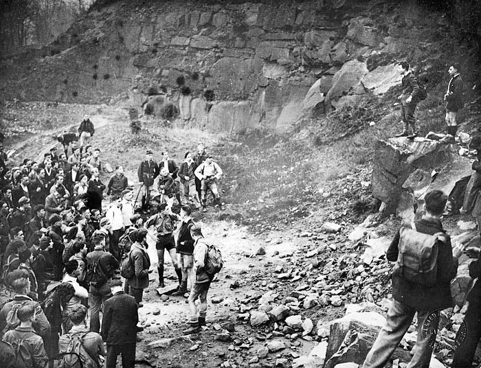 Benny Rothman addressing the trespassers just before moving onto Kinder