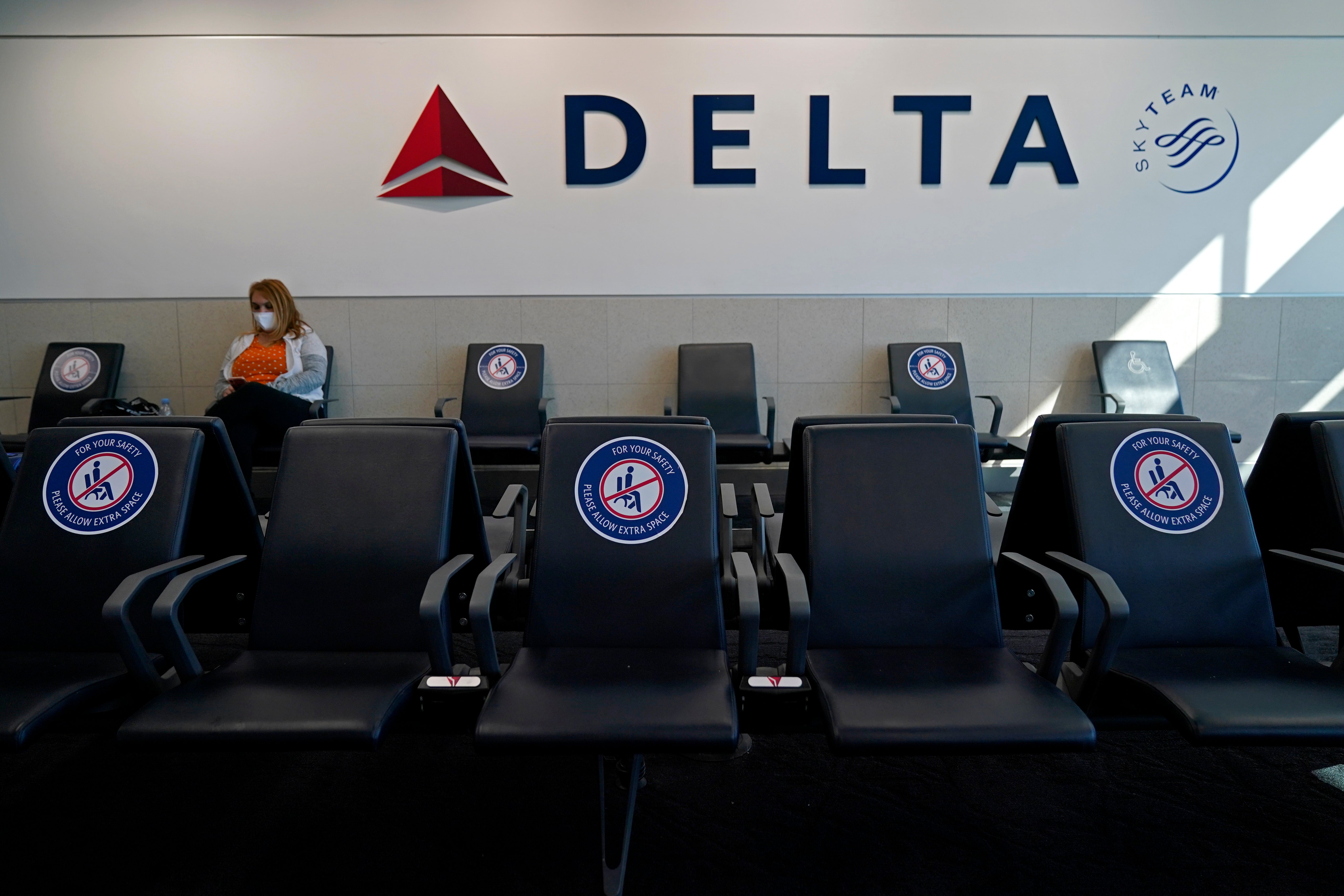 Delta-Flight Attendants Pay